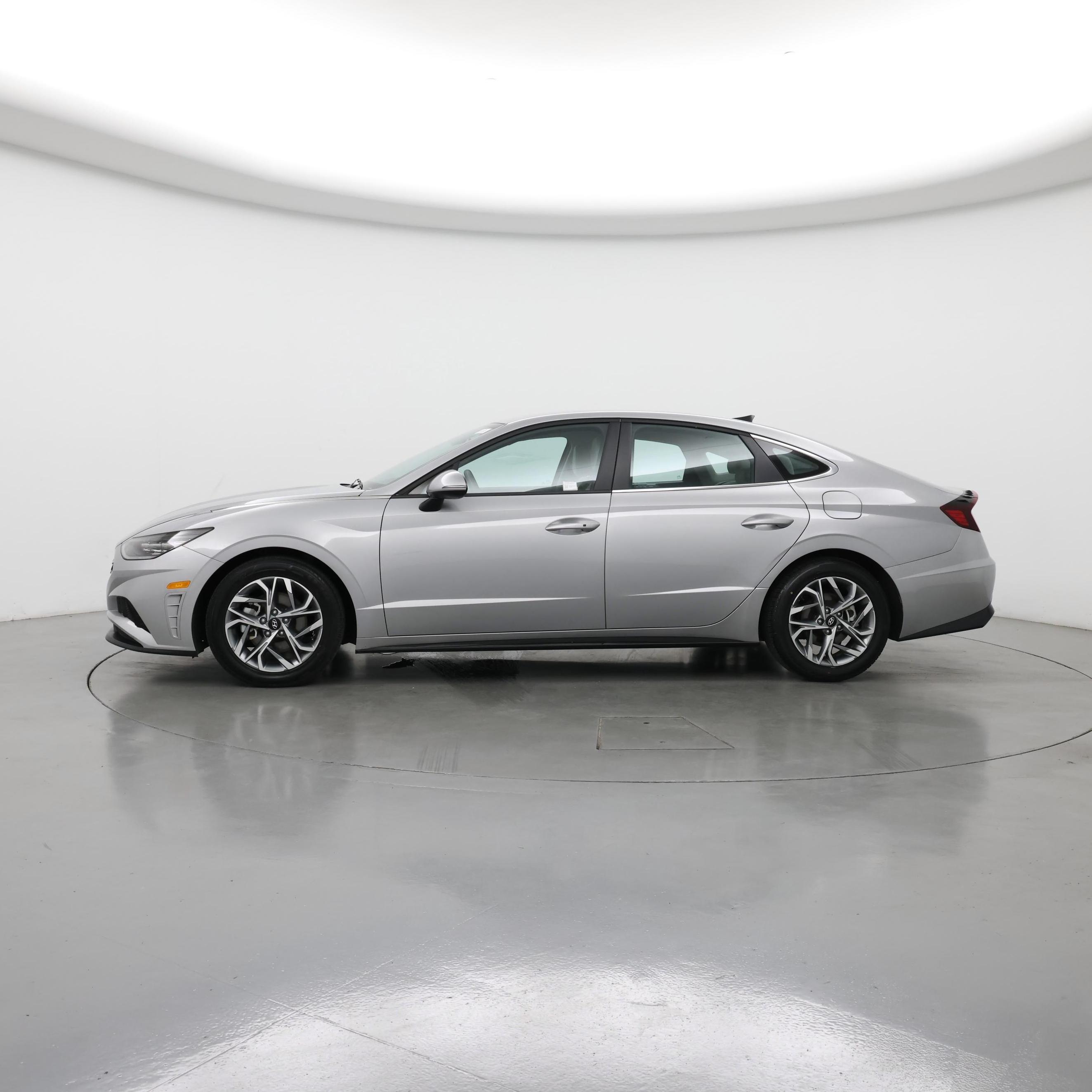 Thumbnail: 2023 Hyundai Sonata - 3