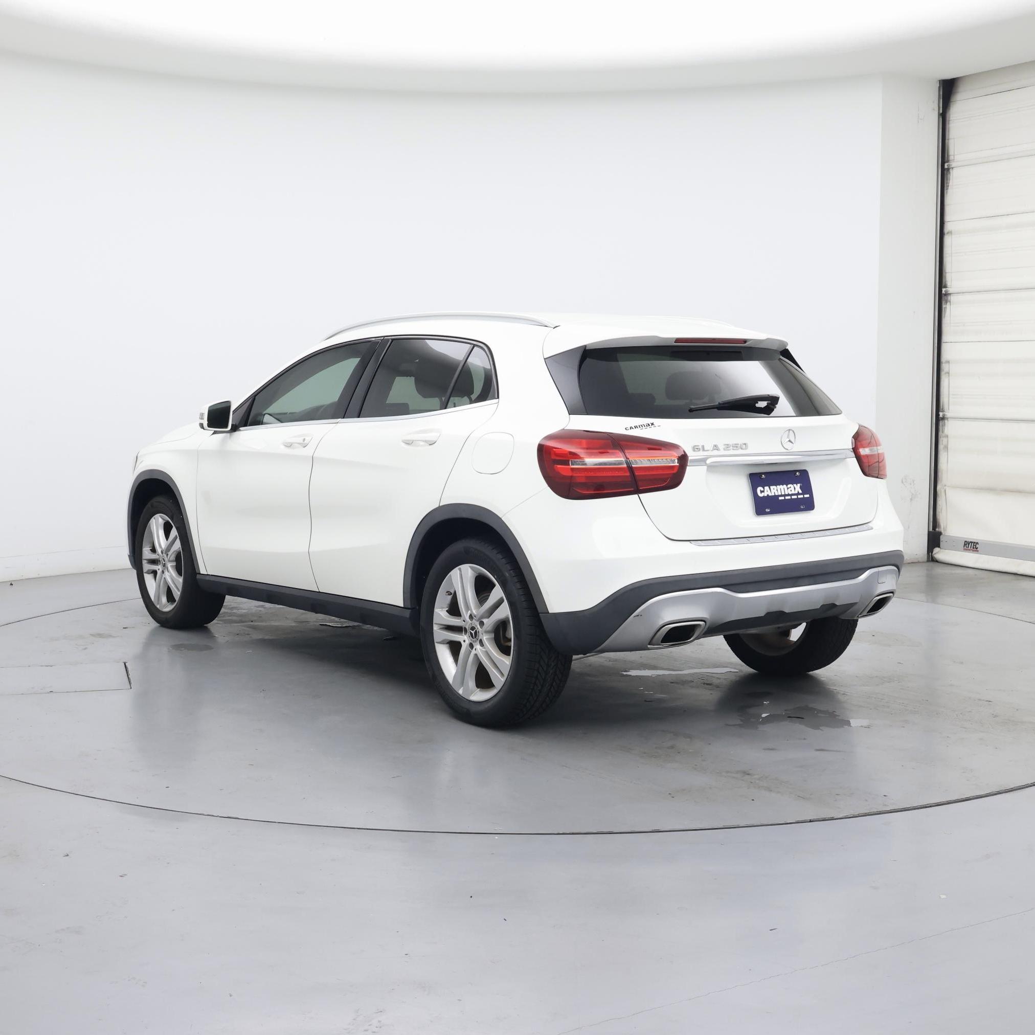 Thumbnail: 2019 Mercedes-Benz GLA - 2