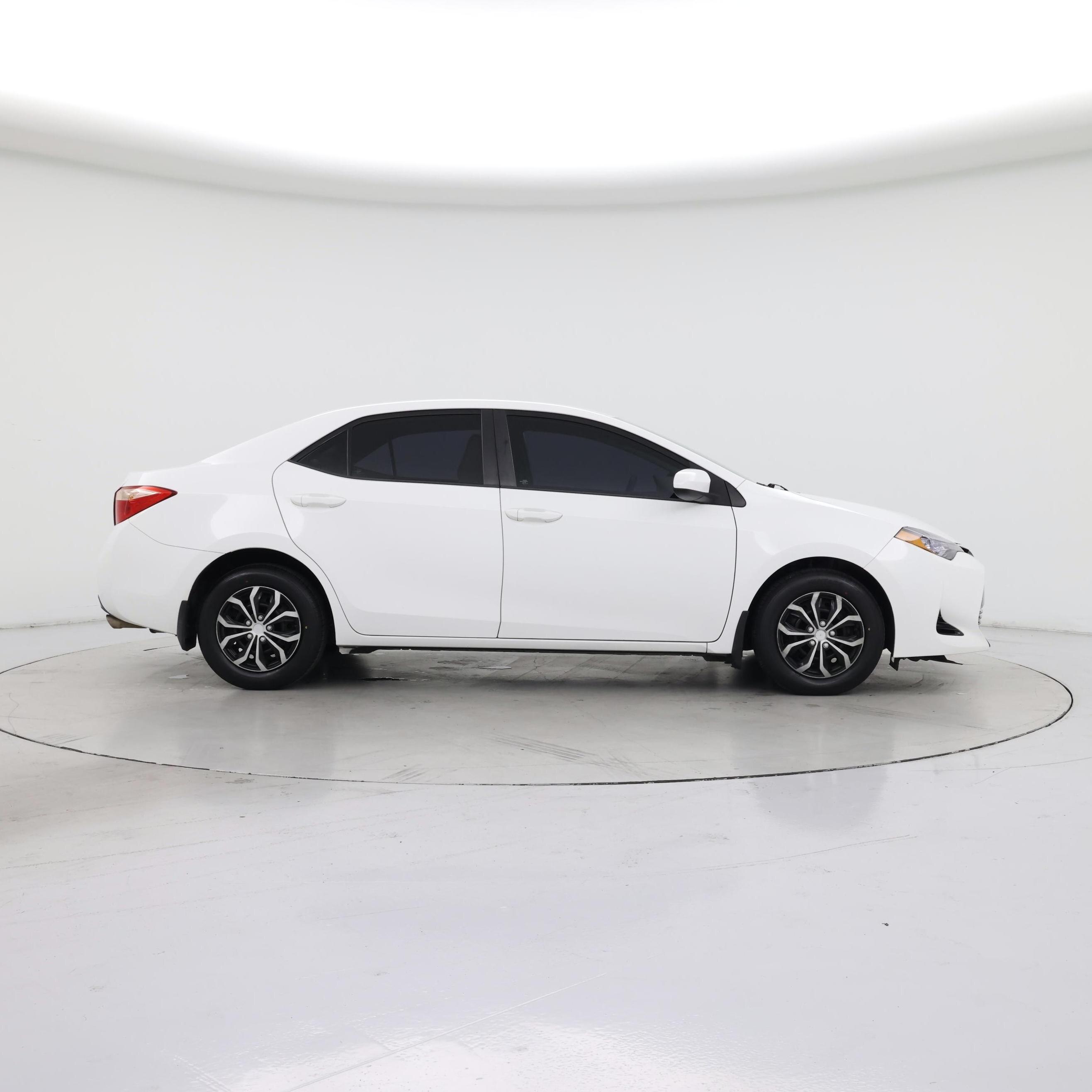 Thumbnail: 2017 Toyota Corolla - 7