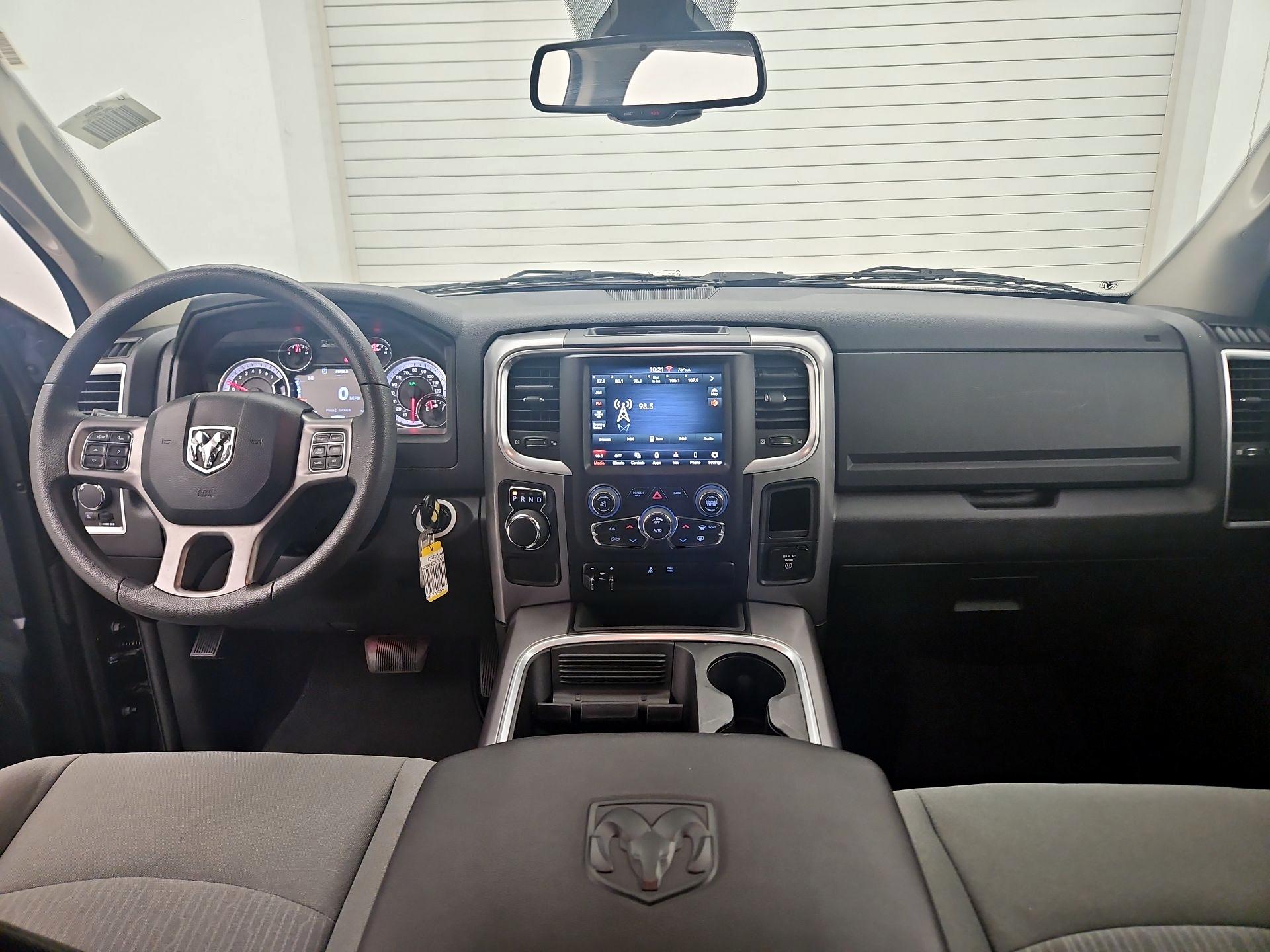 Thumbnail: 2023 RAM 1500 Classic - 9