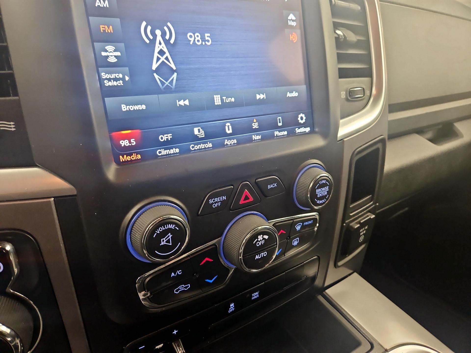 Thumbnail: 2023 RAM 1500 Classic - 14