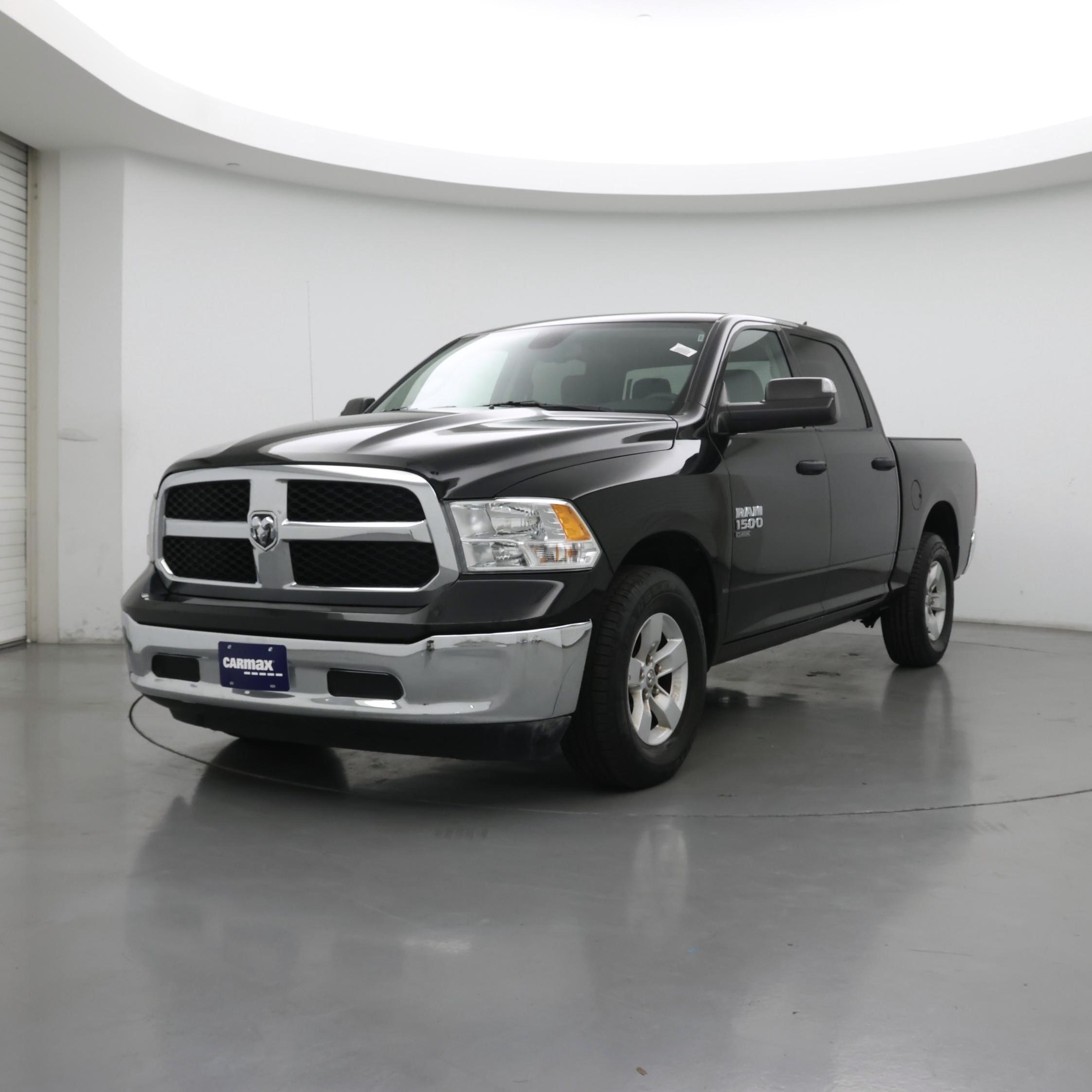 Thumbnail: 2023 RAM 1500 Classic - 4