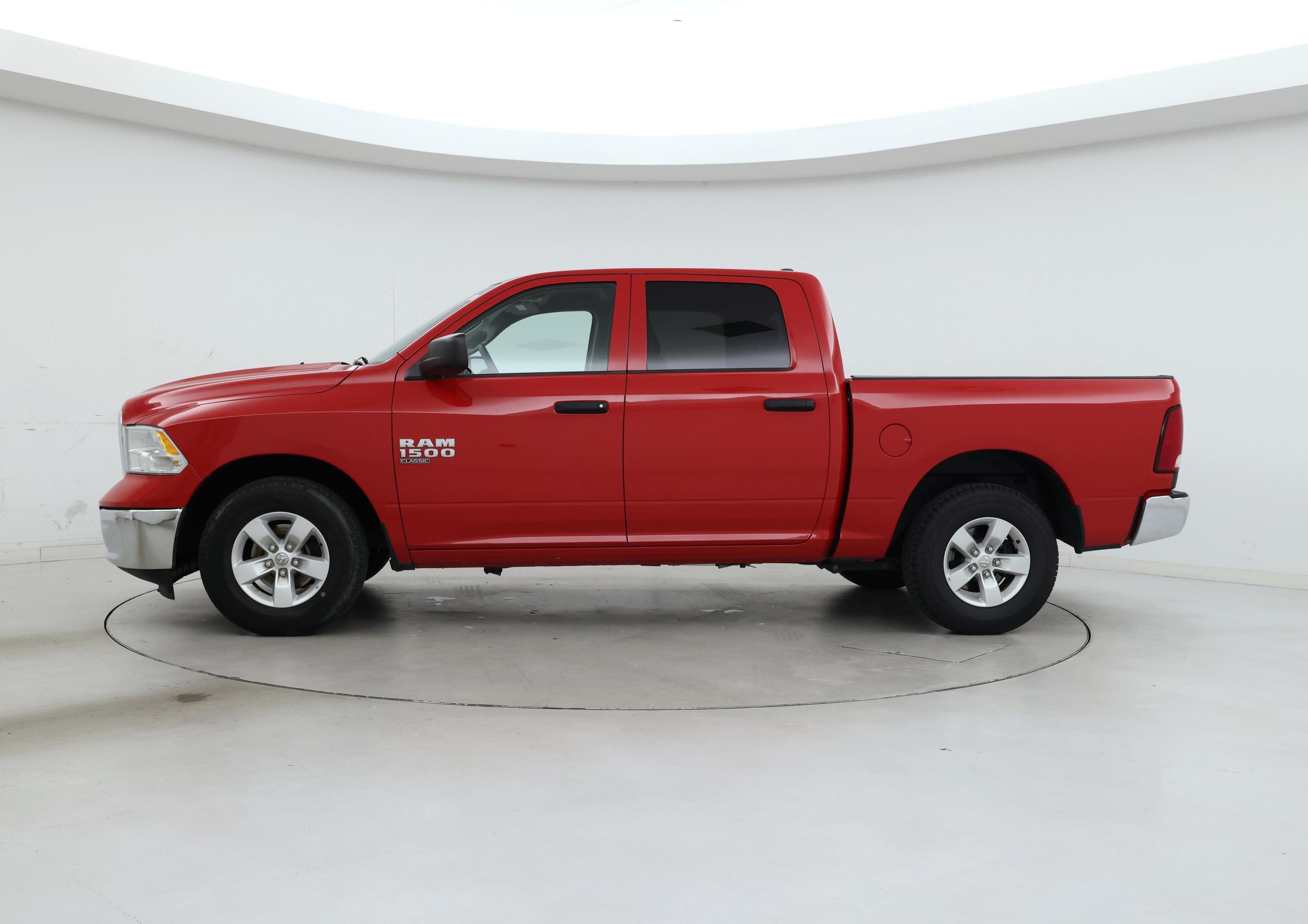 Thumbnail: 2022 RAM 1500 Classic - 3
