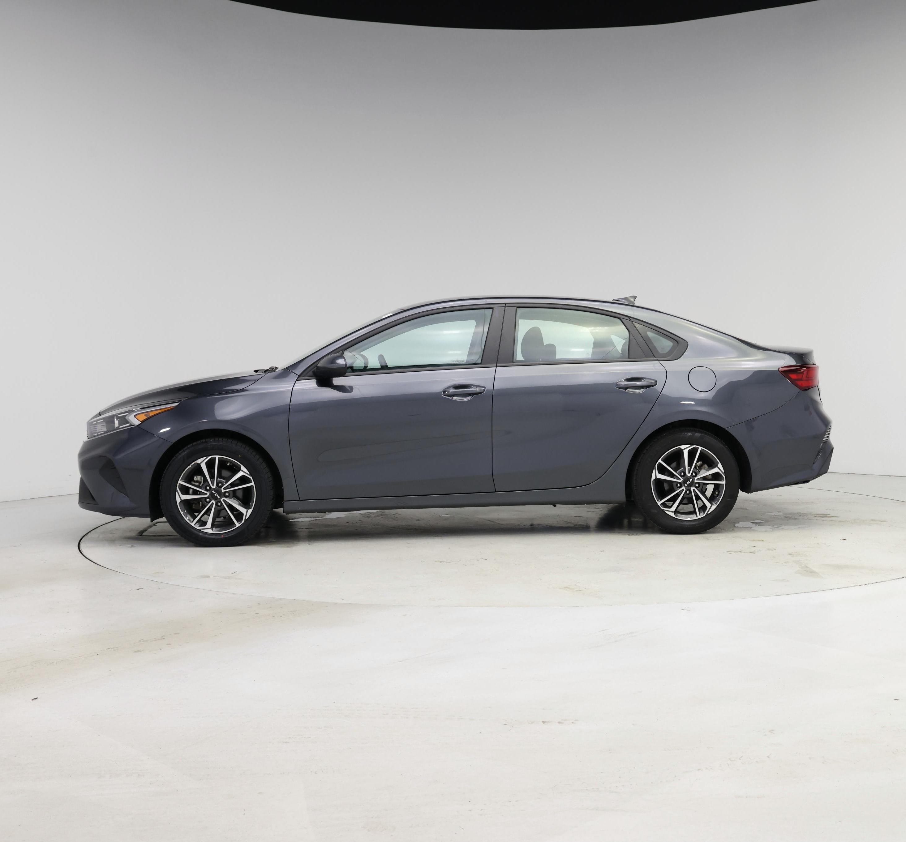Thumbnail: 2023 Kia Forte - 3