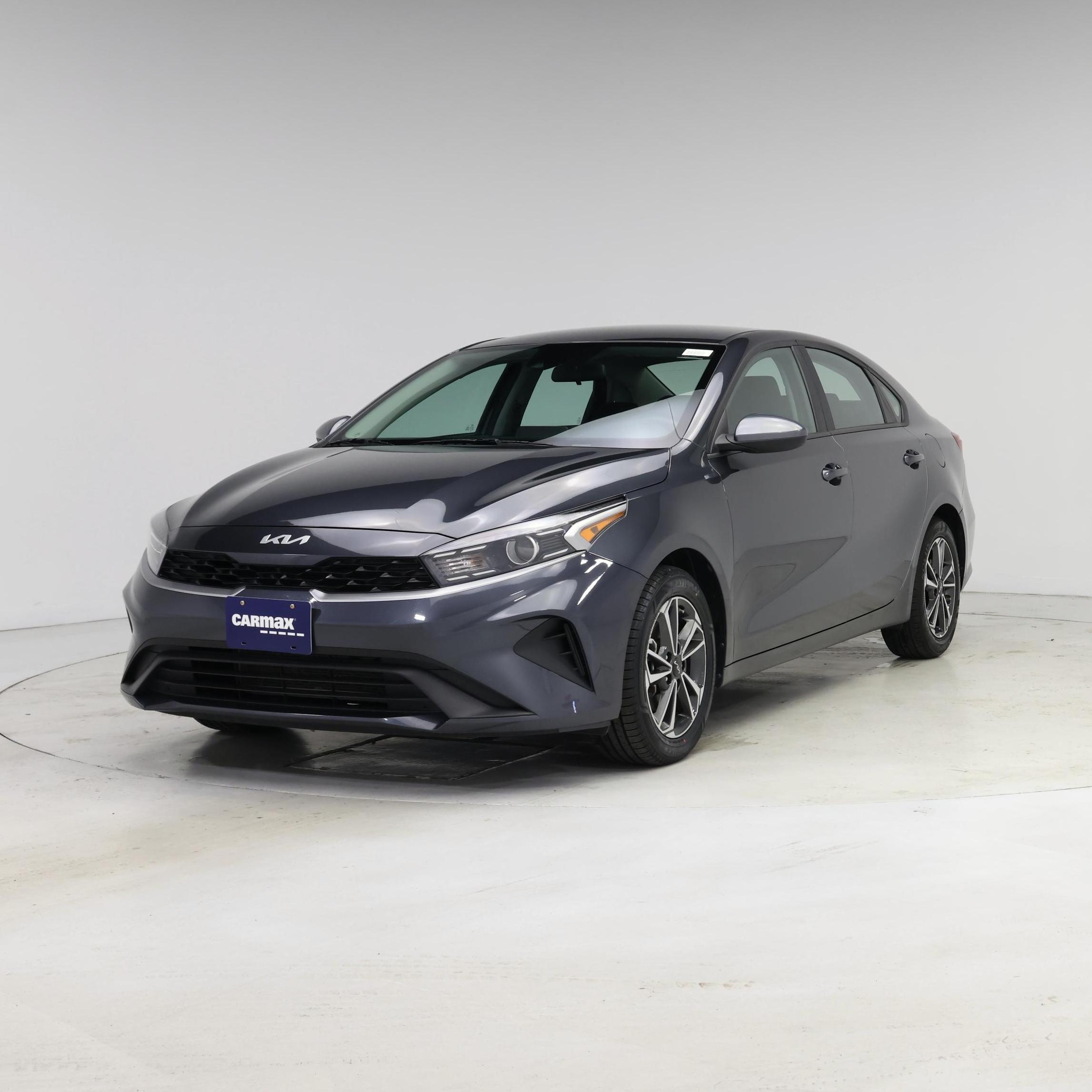 Thumbnail: 2023 Kia Forte - 4