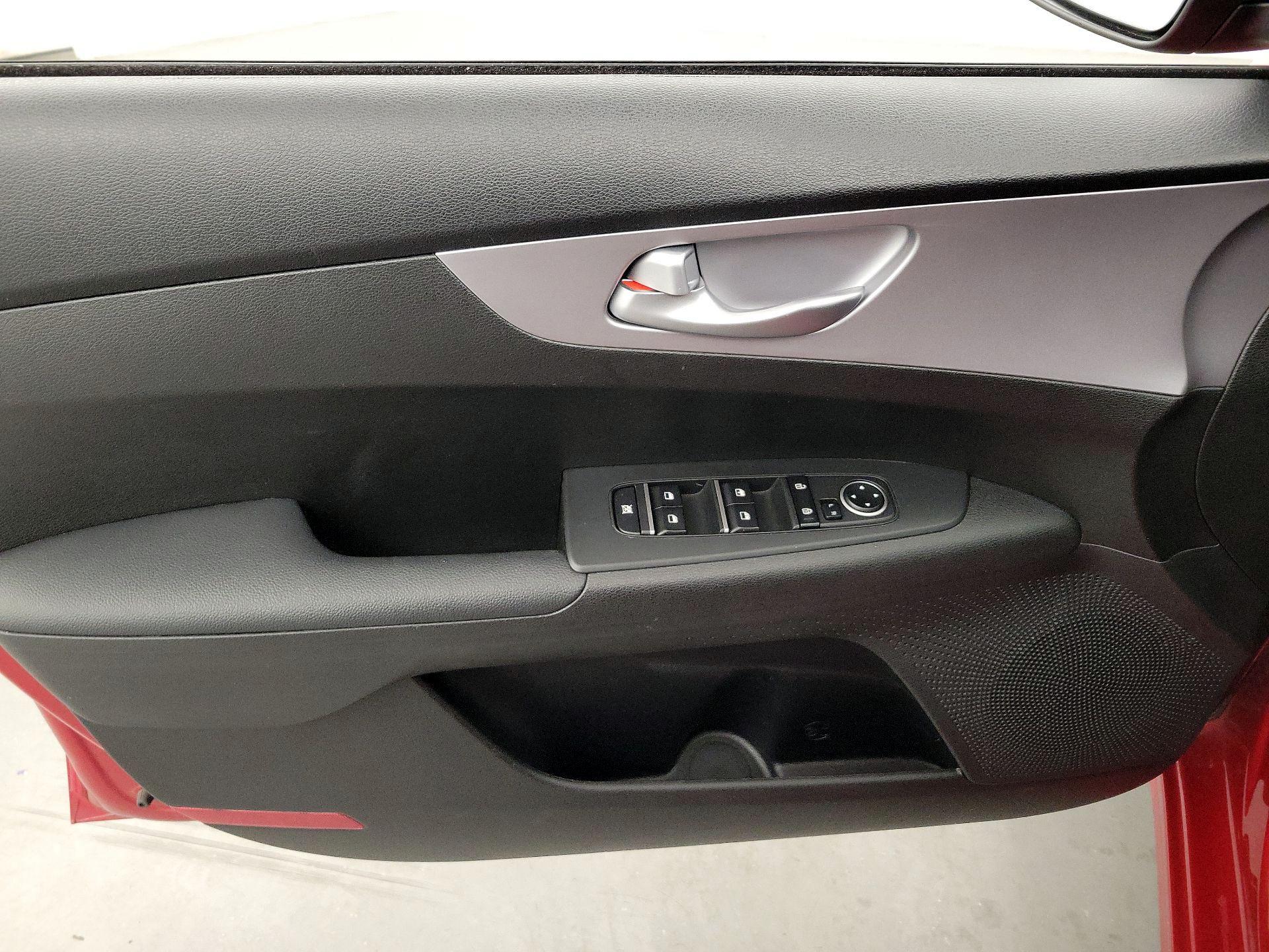 Thumbnail: 2023 Kia Forte - 12