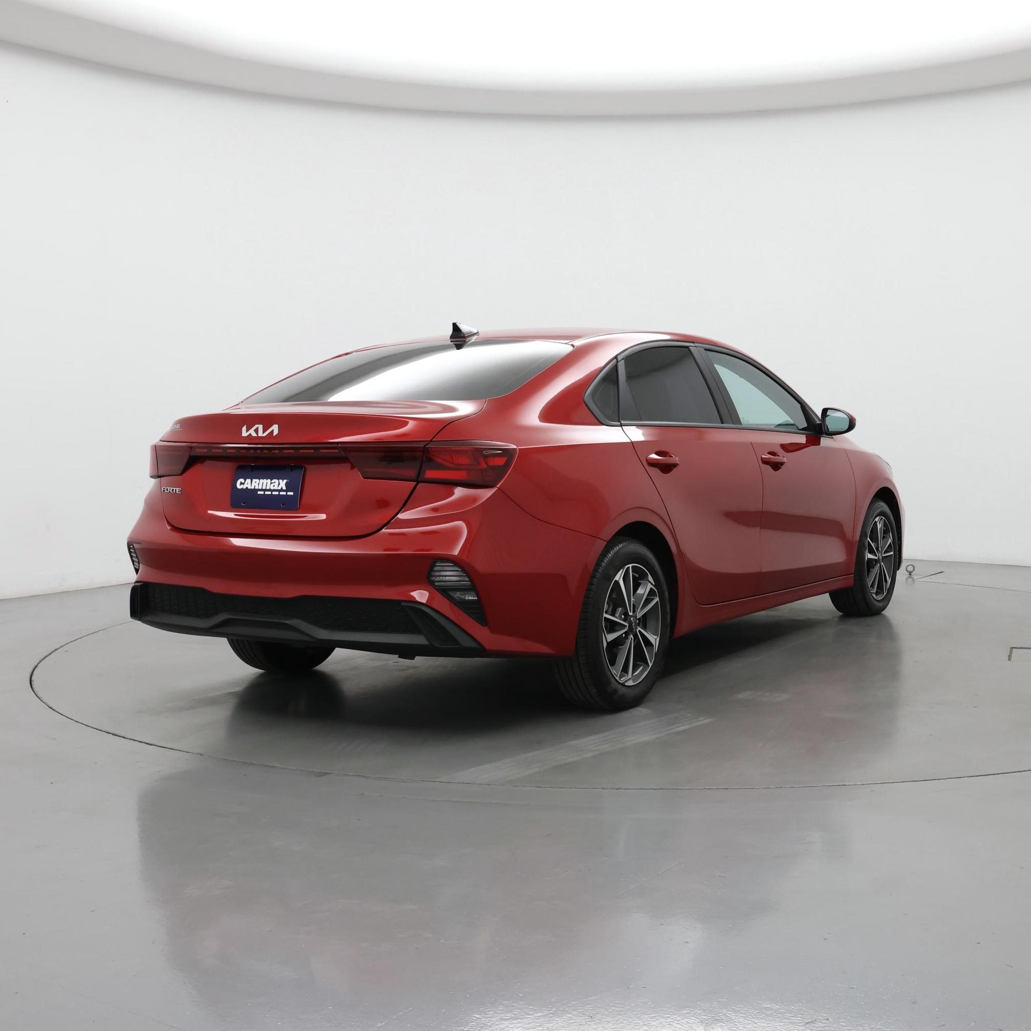 Thumbnail: 2023 Kia Forte - 8