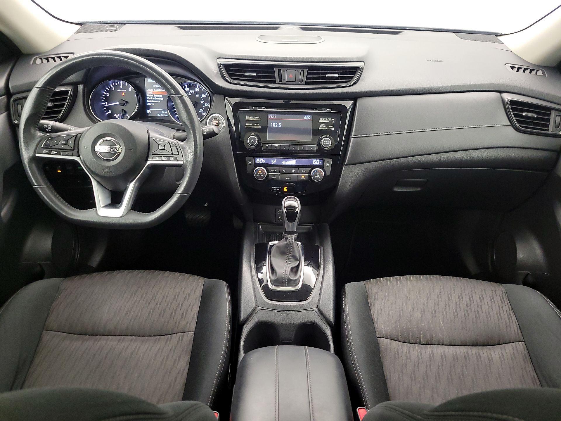 Thumbnail: 2017 Nissan Rogue - 9
