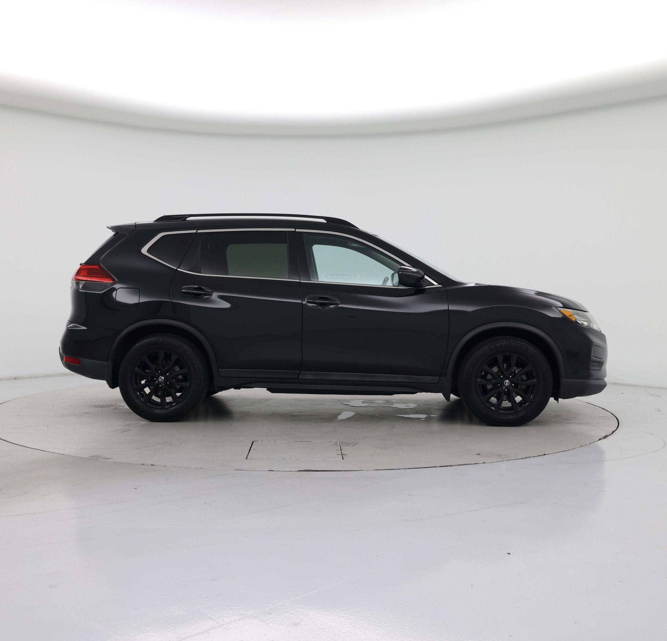 Thumbnail: 2017 Nissan Rogue - 7