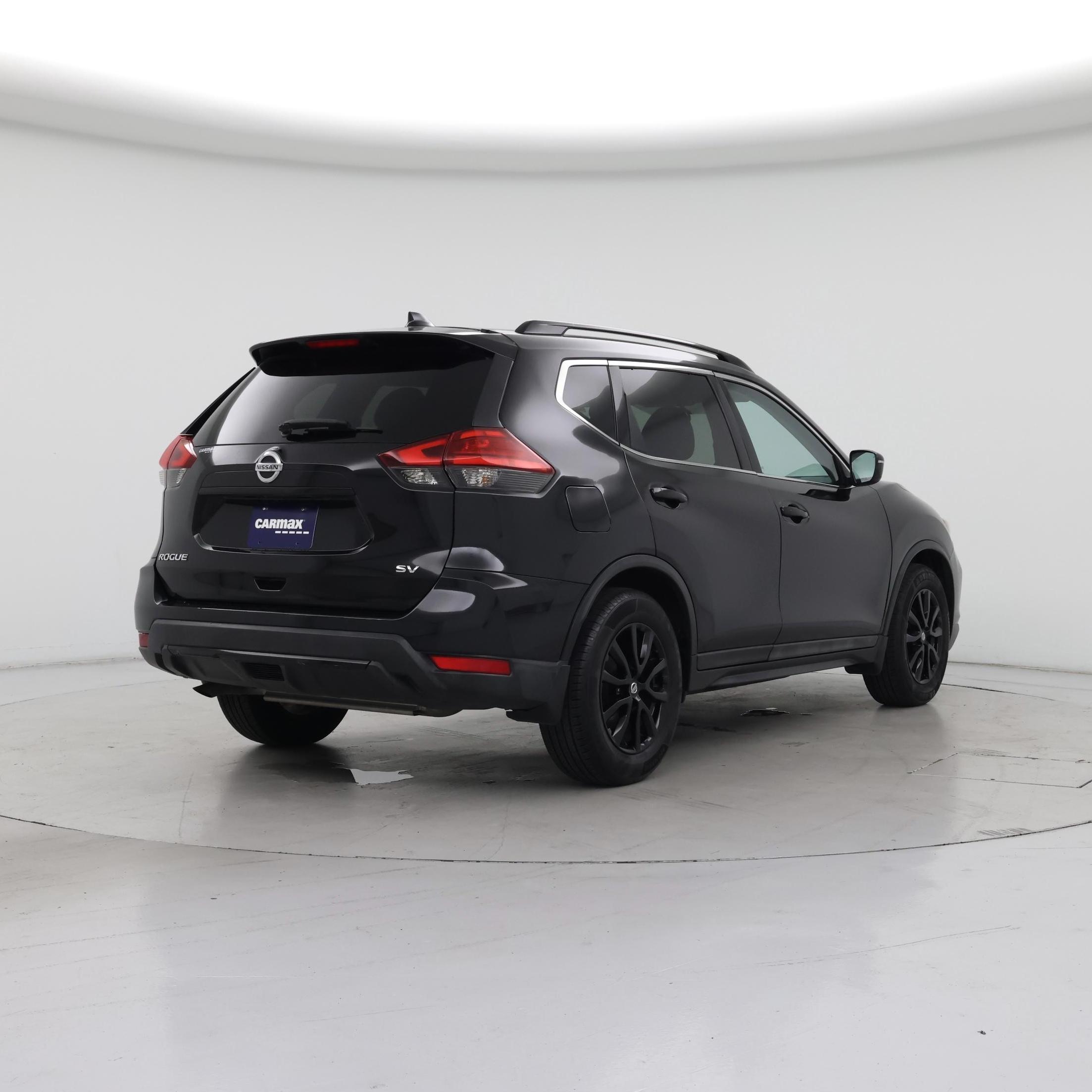 Thumbnail: 2017 Nissan Rogue - 8
