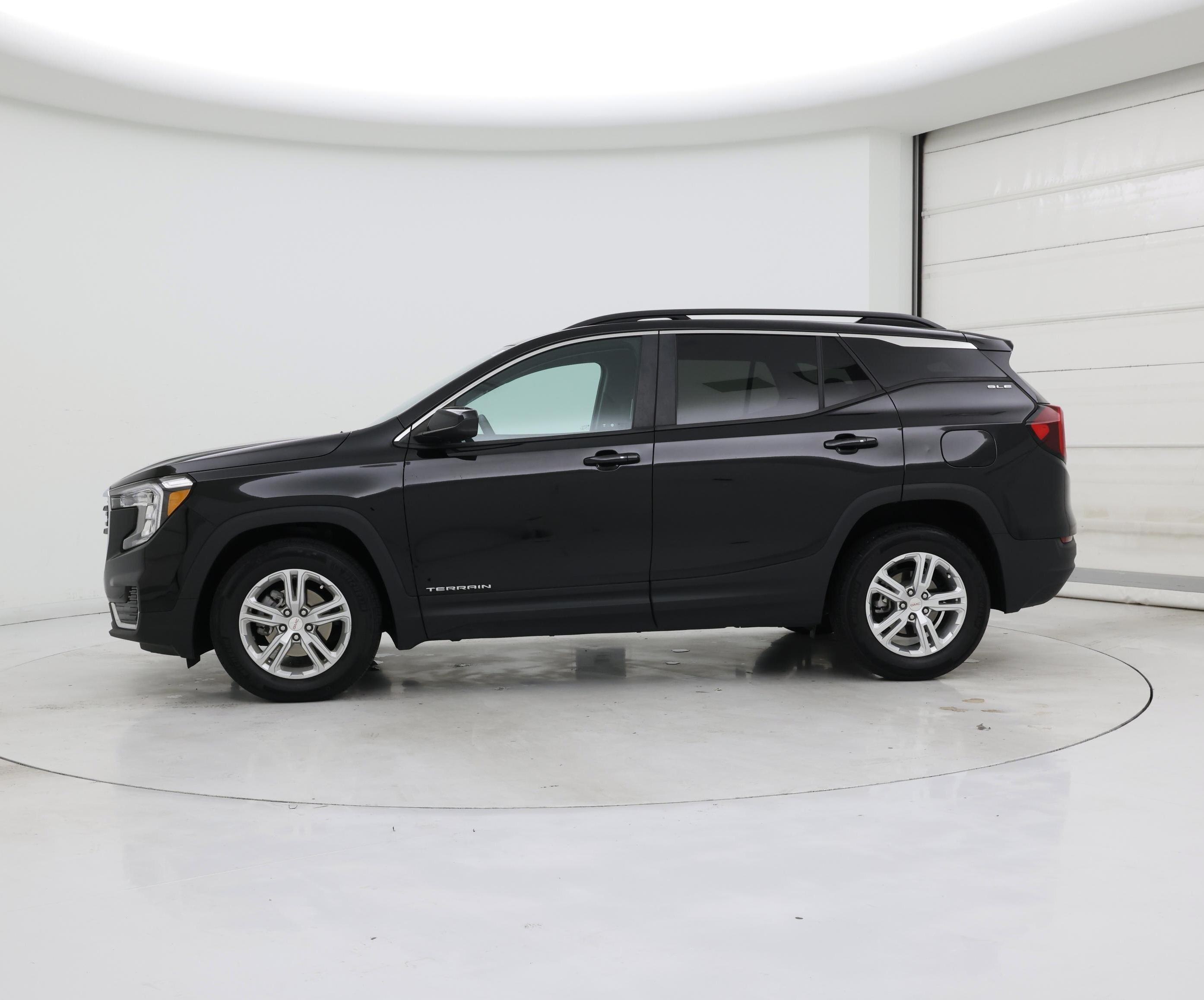 Thumbnail: 2022 GMC Terrain - 3