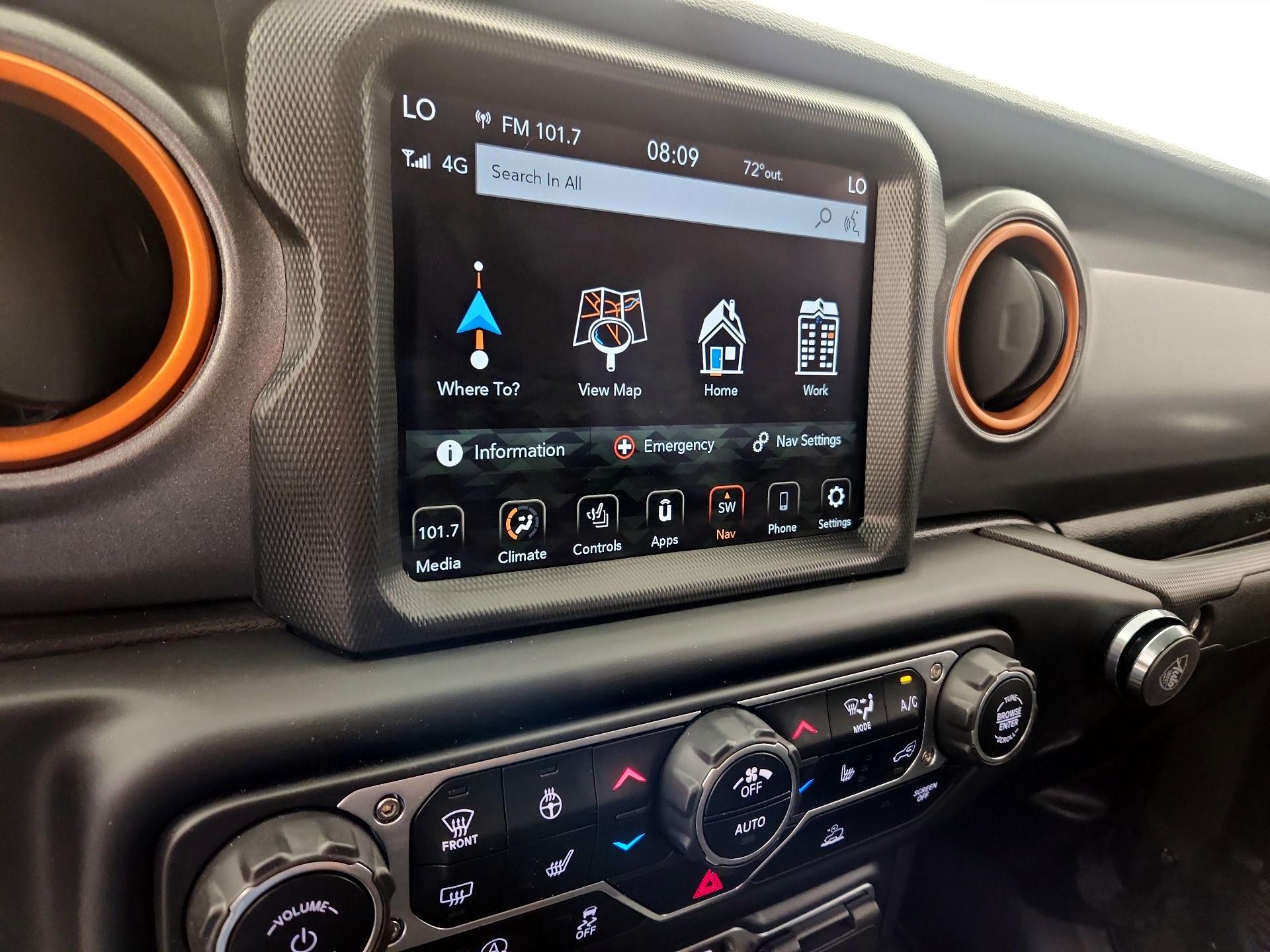 Thumbnail: 2023 Jeep Gladiator - 14