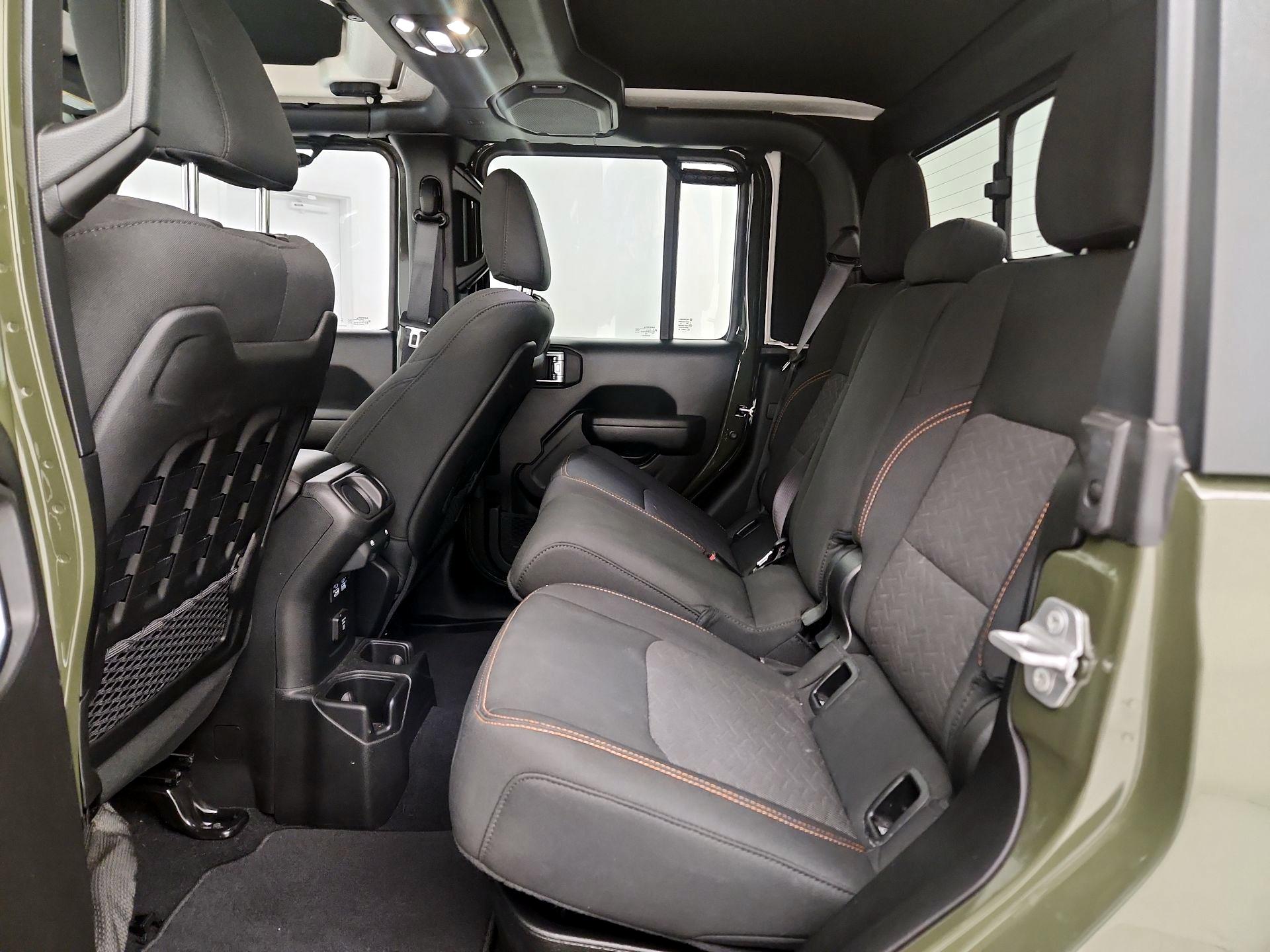 Thumbnail: 2023 Jeep Gladiator - 20