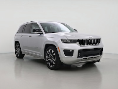 Silver 2022 Jeep Grand Cherokee Overland