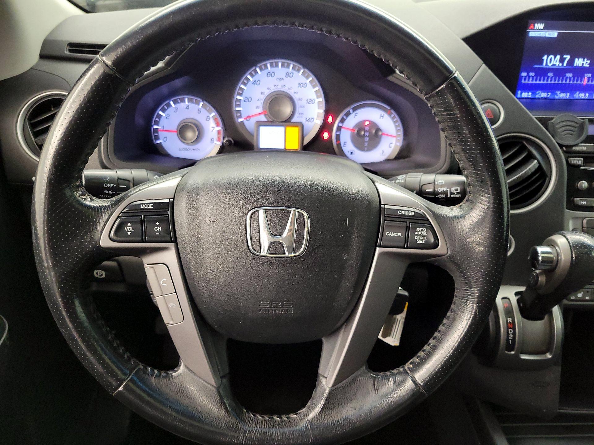 Thumbnail: 2013 Honda Pilot - 10