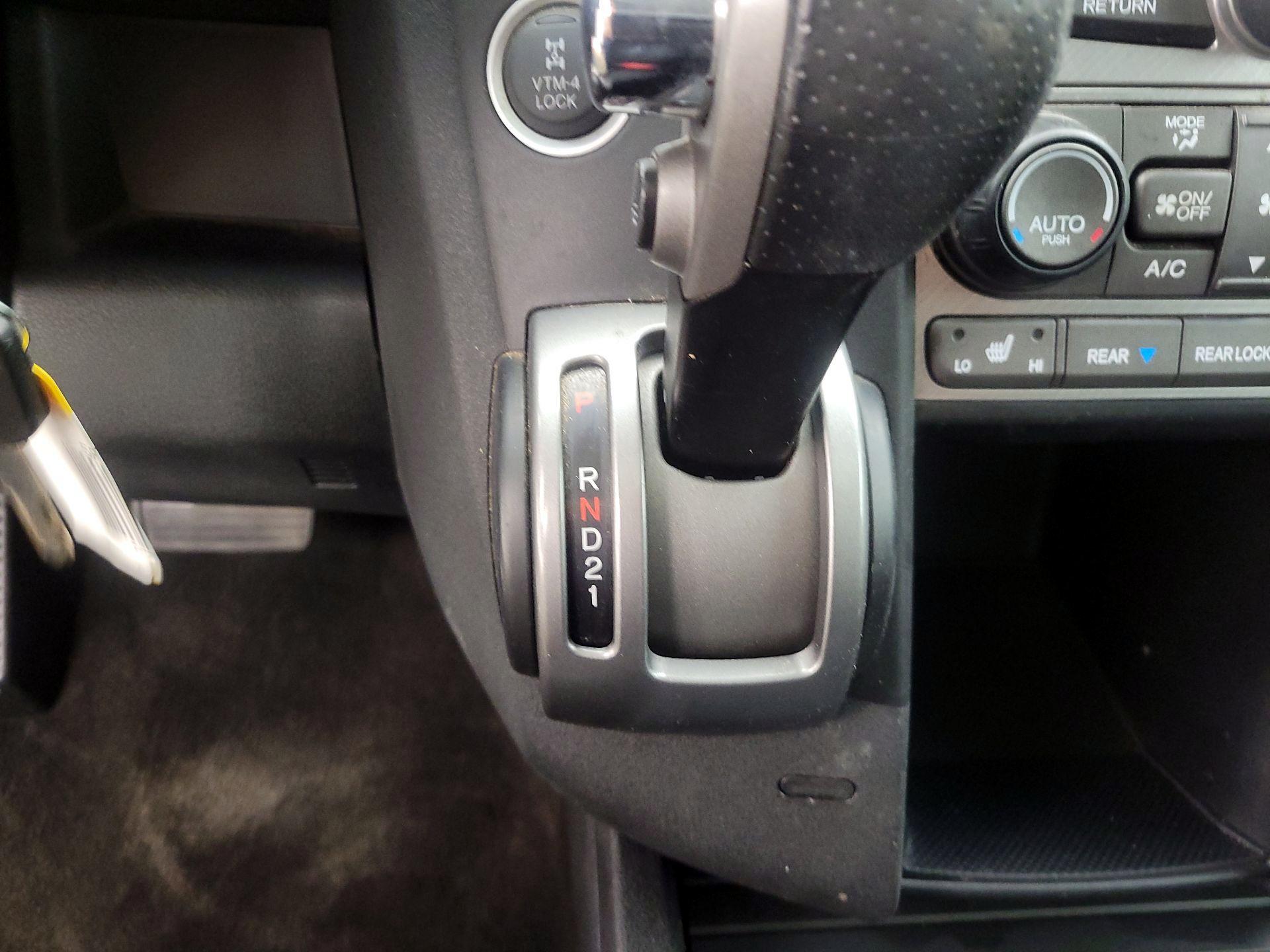 Thumbnail: 2013 Honda Pilot - 17