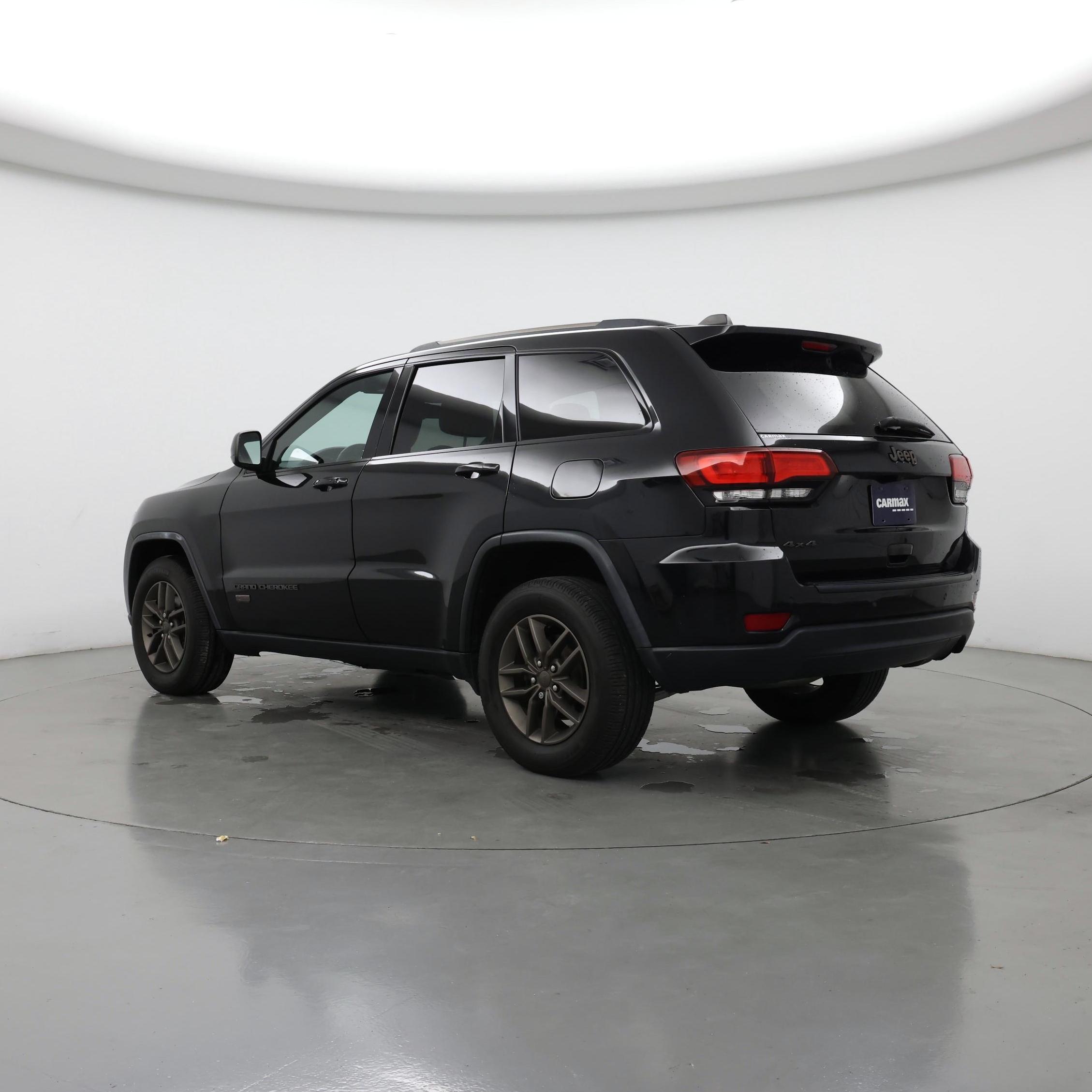 Thumbnail: 2016 Jeep Grand Cherokee - 2