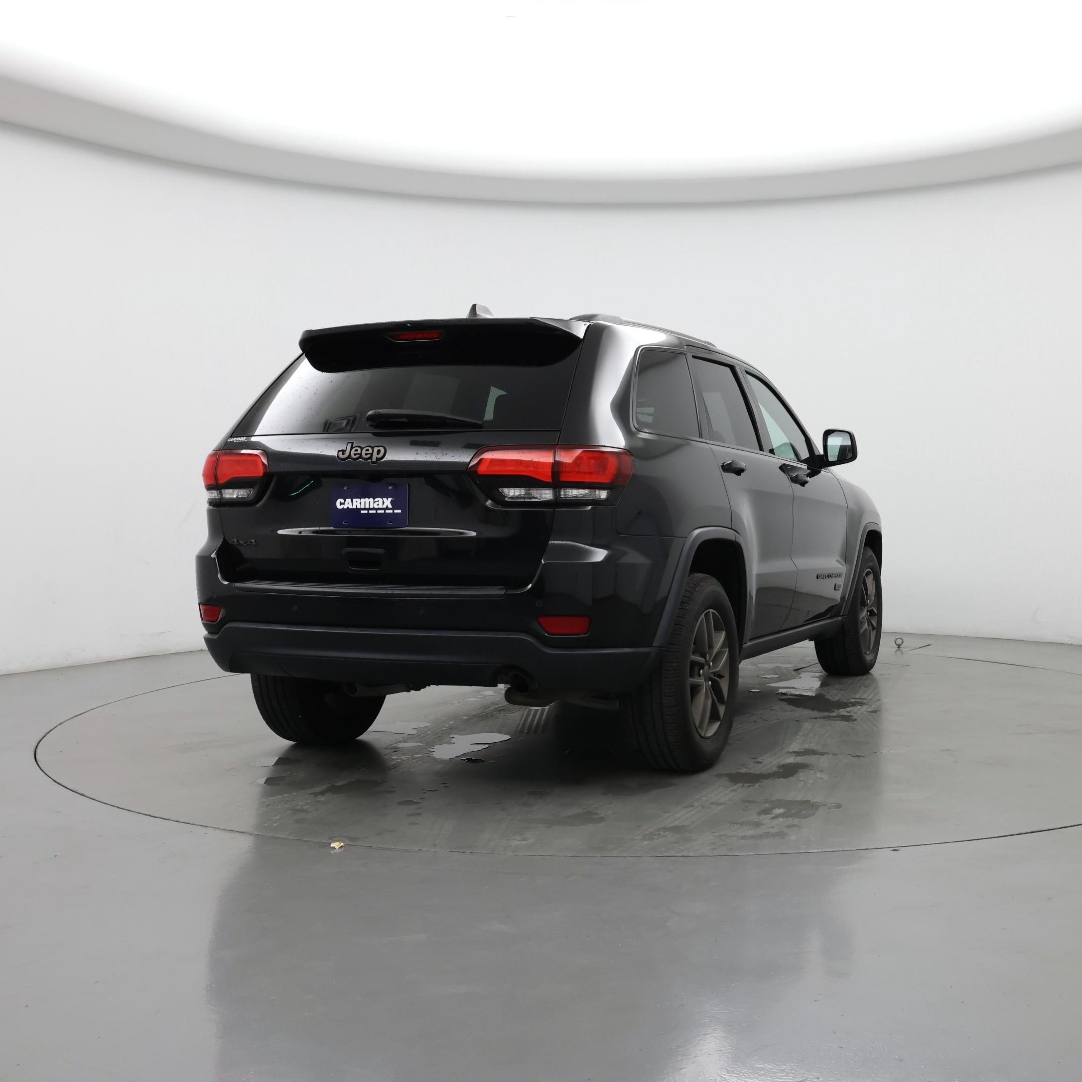 Thumbnail: 2016 Jeep Grand Cherokee - 8