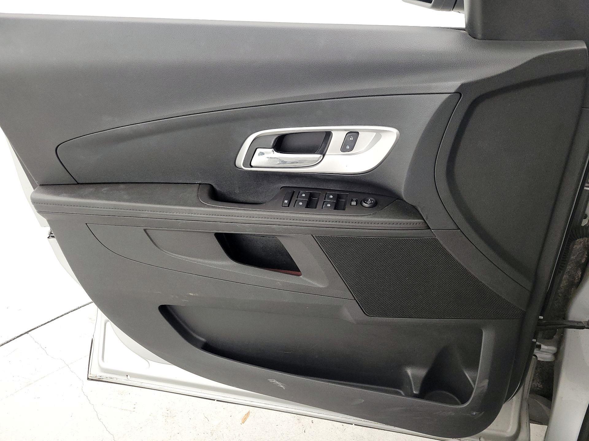 Thumbnail: 2017 Chevrolet Equinox - 12