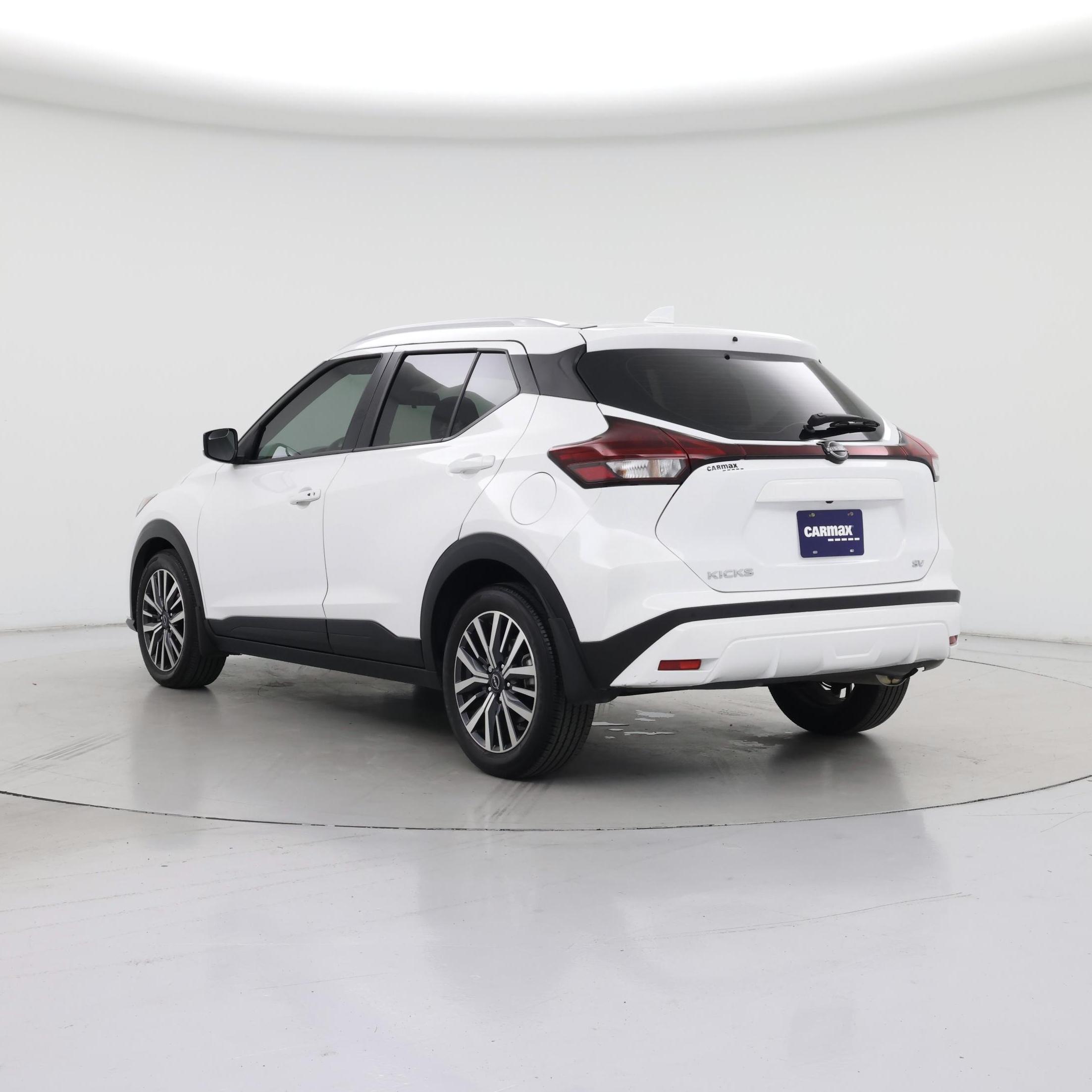 Thumbnail: 2023 Nissan Kicks - 2