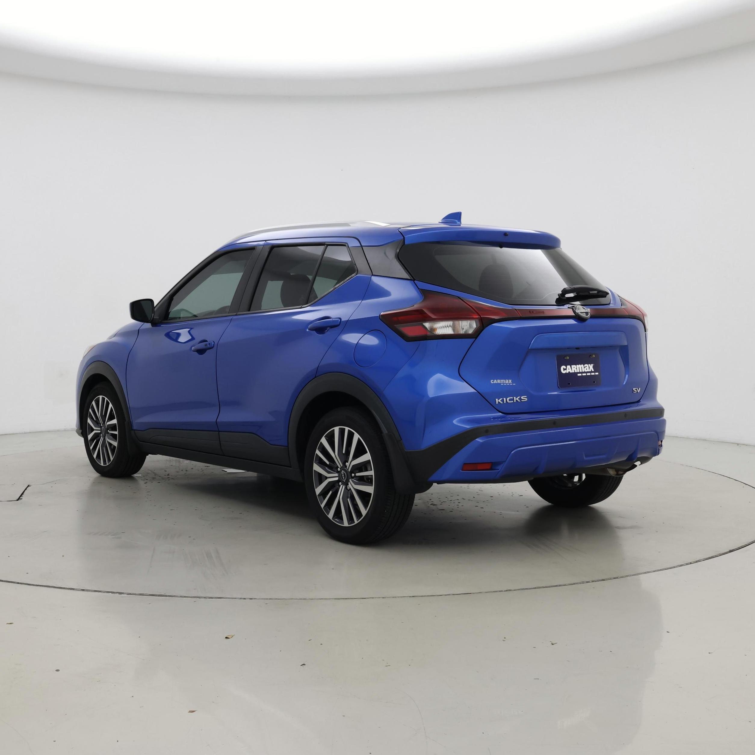 Thumbnail: 2023 Nissan Kicks - 2