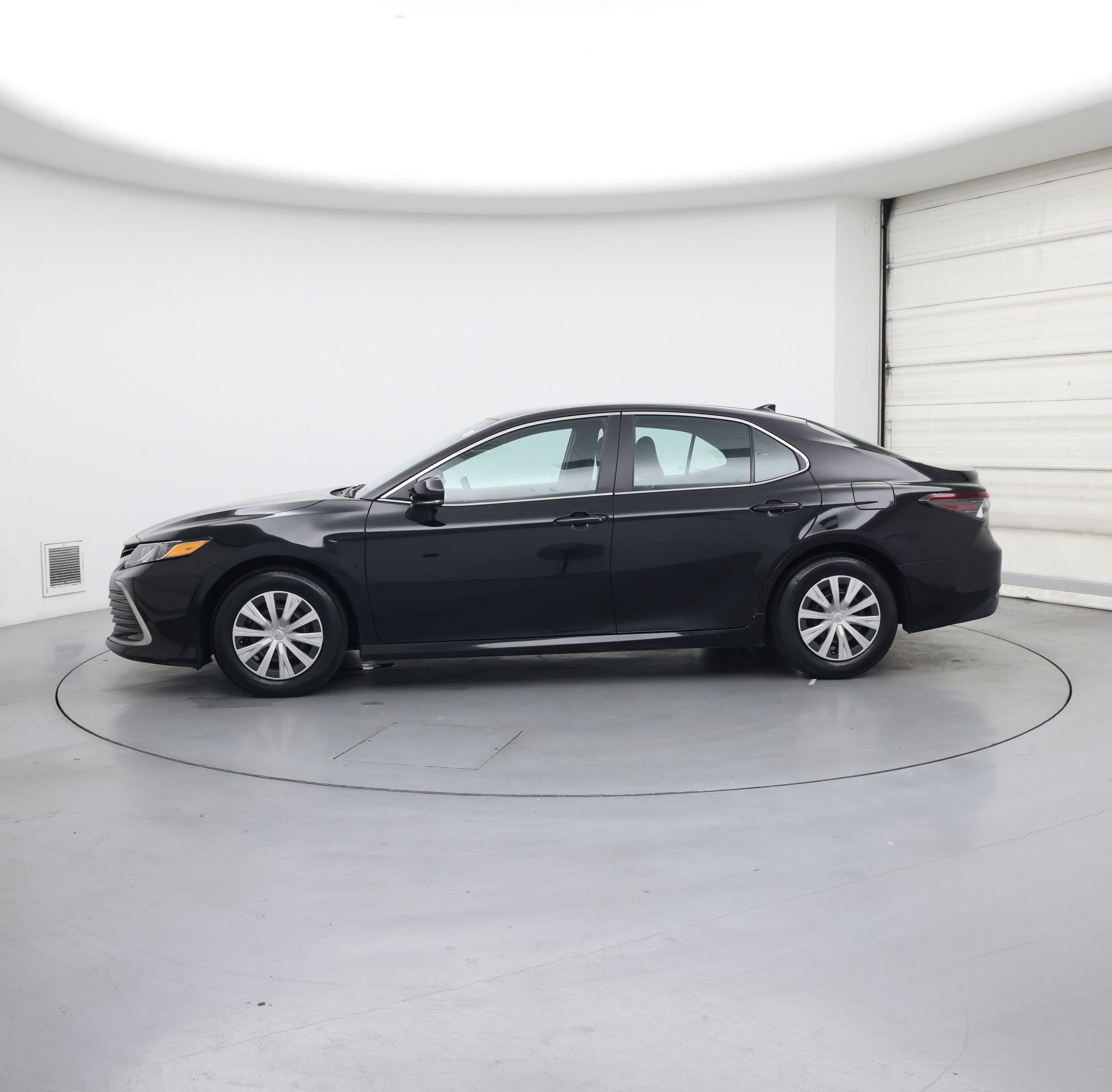 Thumbnail: 2022 Toyota Camry - 3