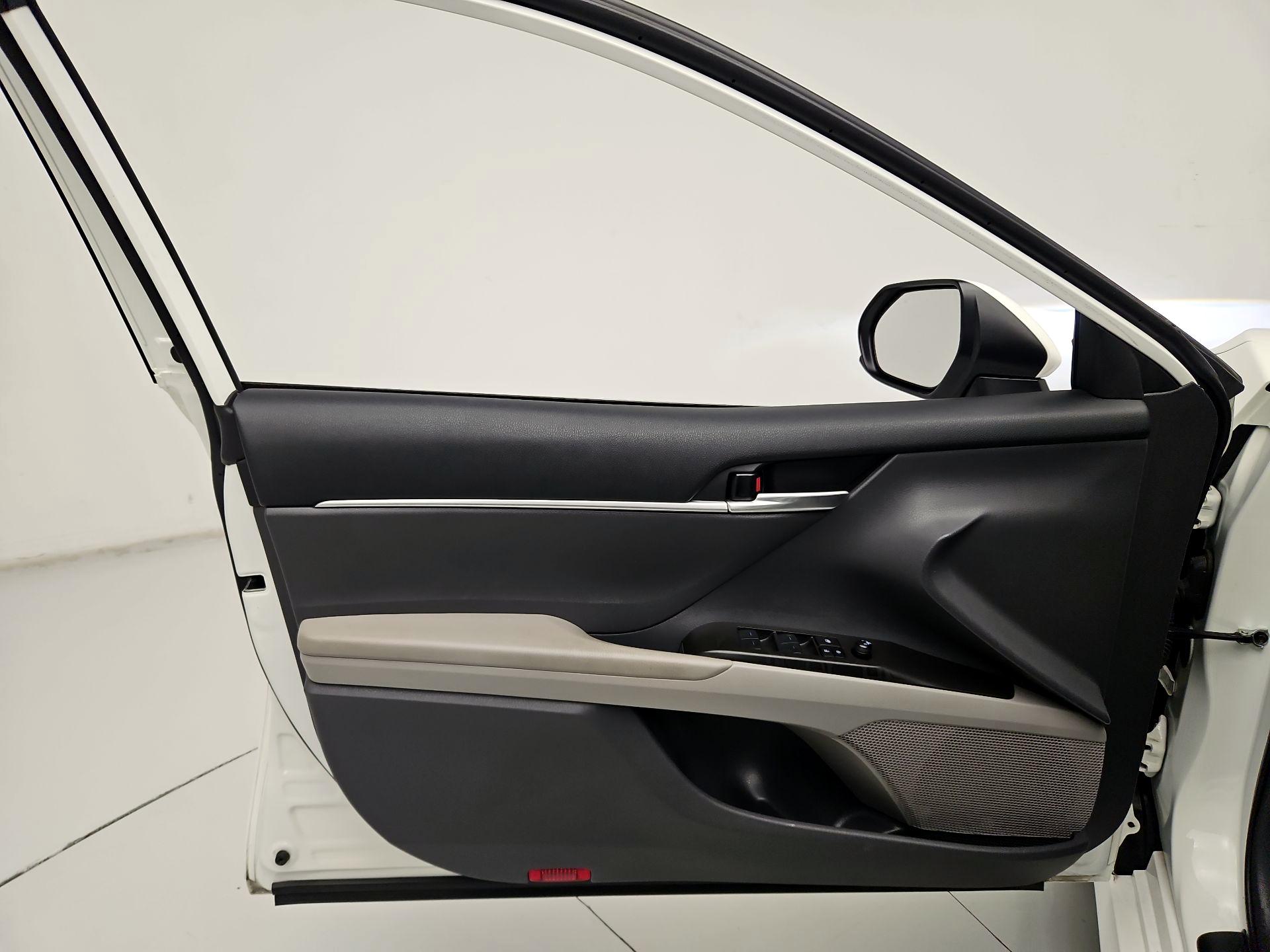 Thumbnail: 2023 Toyota Camry - 12