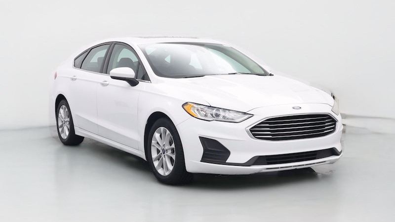 2020 Ford Fusion SE Hero Image
