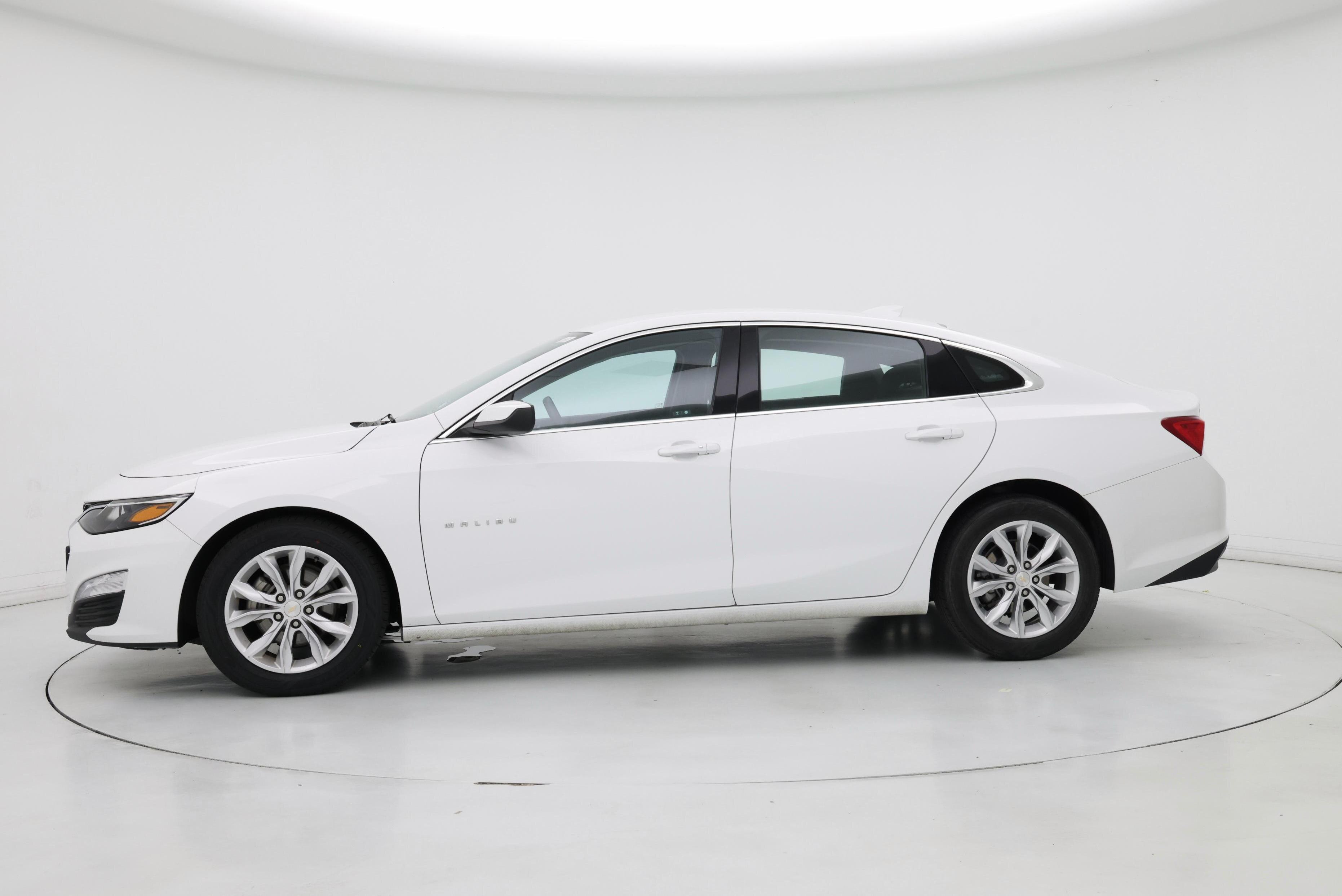 Thumbnail: 2023 Chevrolet Malibu - 3