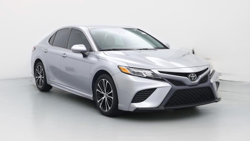 2019 Toyota Camry SE Hero Image