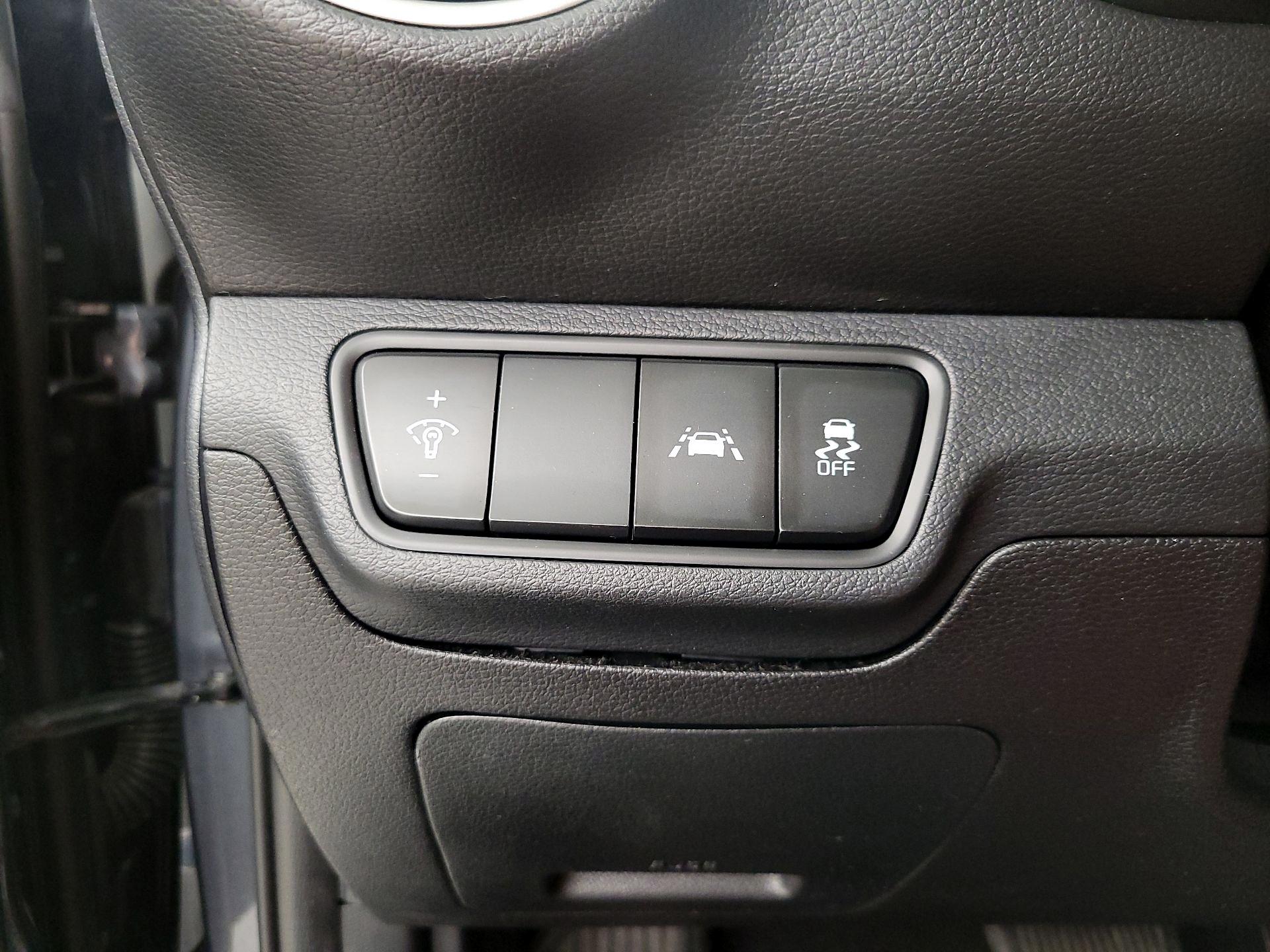 Thumbnail: 2019 Kia Forte - 13