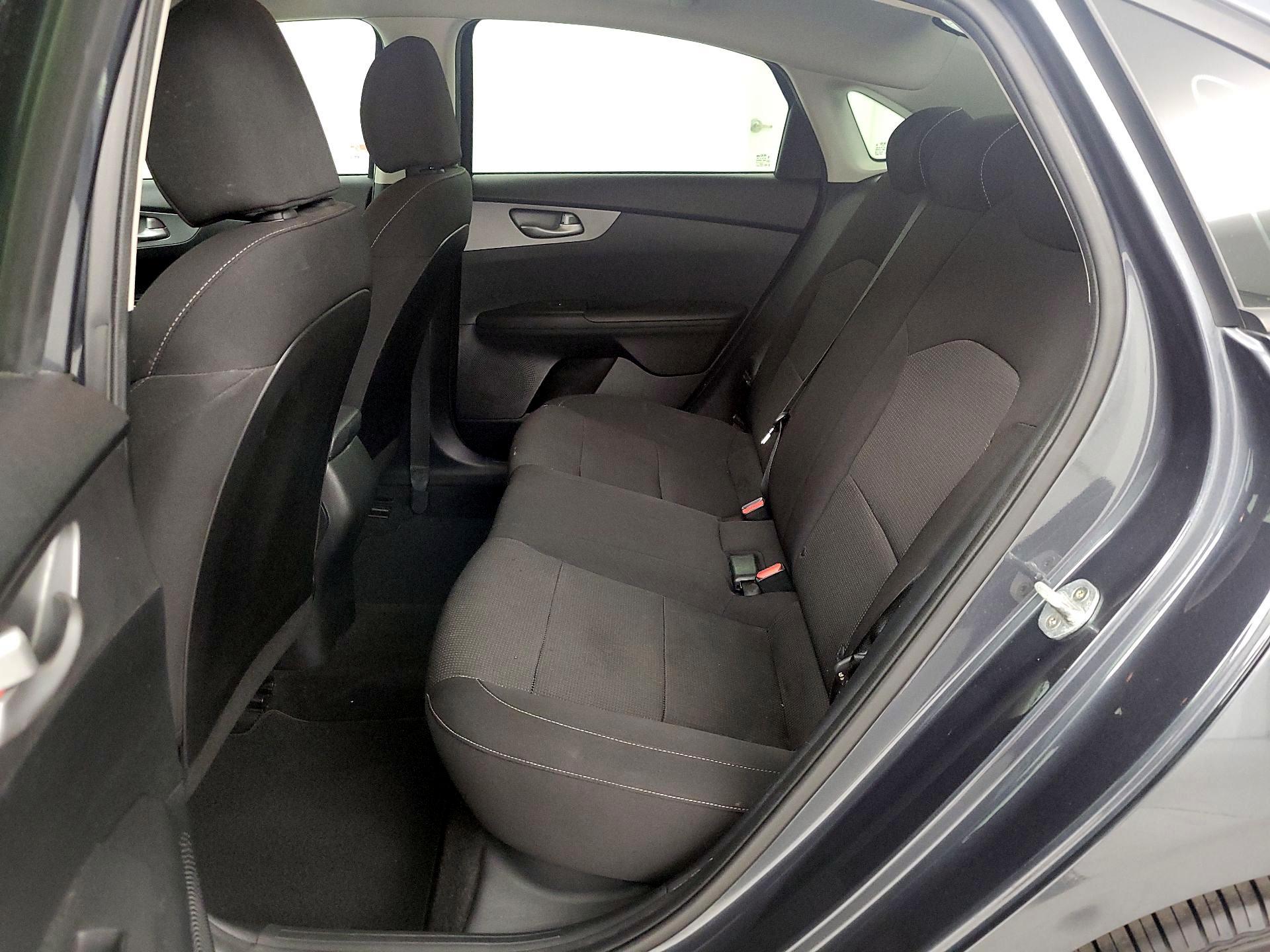 Thumbnail: 2019 Kia Forte - 19