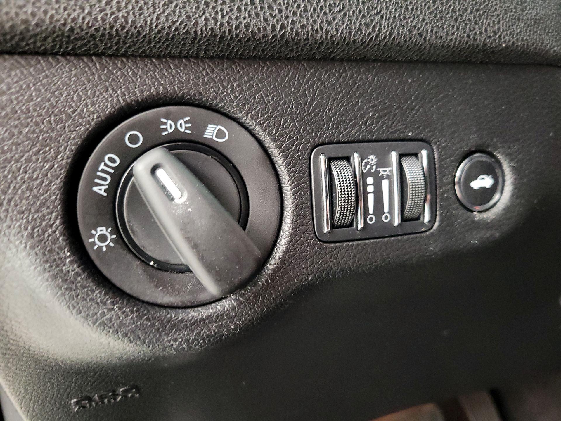 Thumbnail: 2022 Dodge Charger - 13