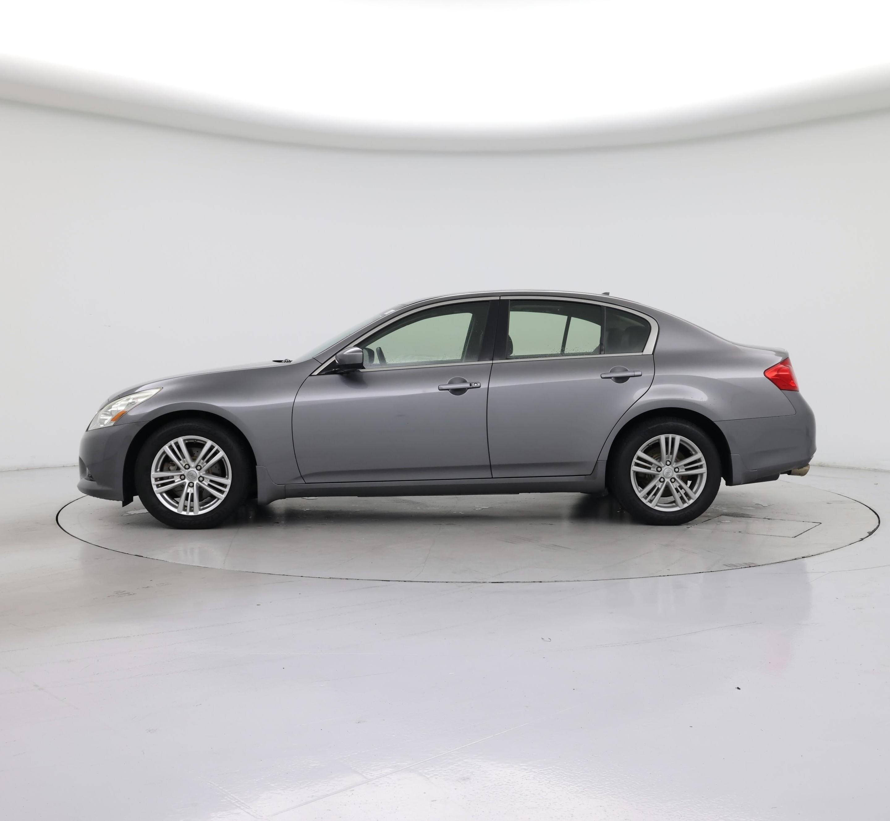 Thumbnail: 2015 INFINITI  - 3