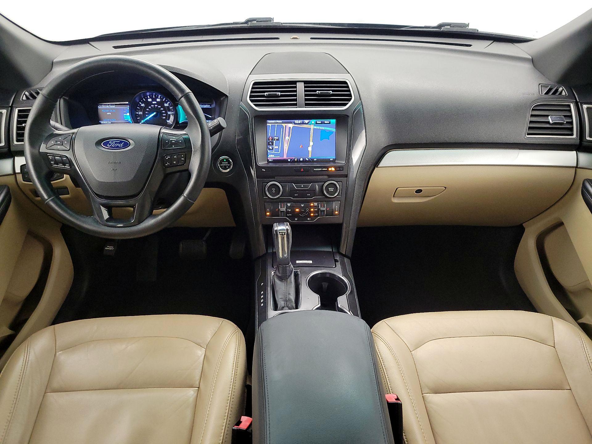 Thumbnail: 2016 Ford Explorer - 9