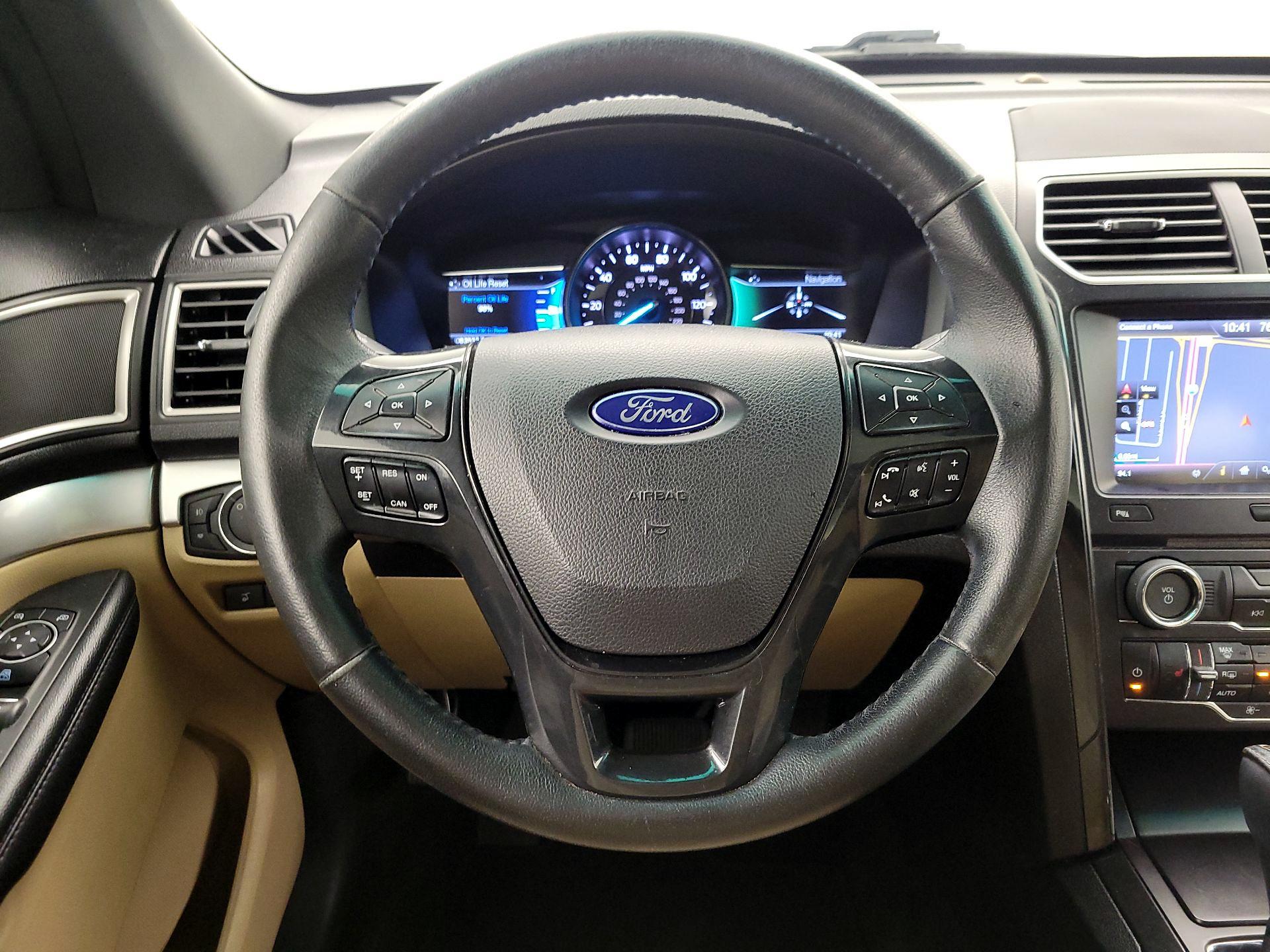 Thumbnail: 2016 Ford Explorer - 10