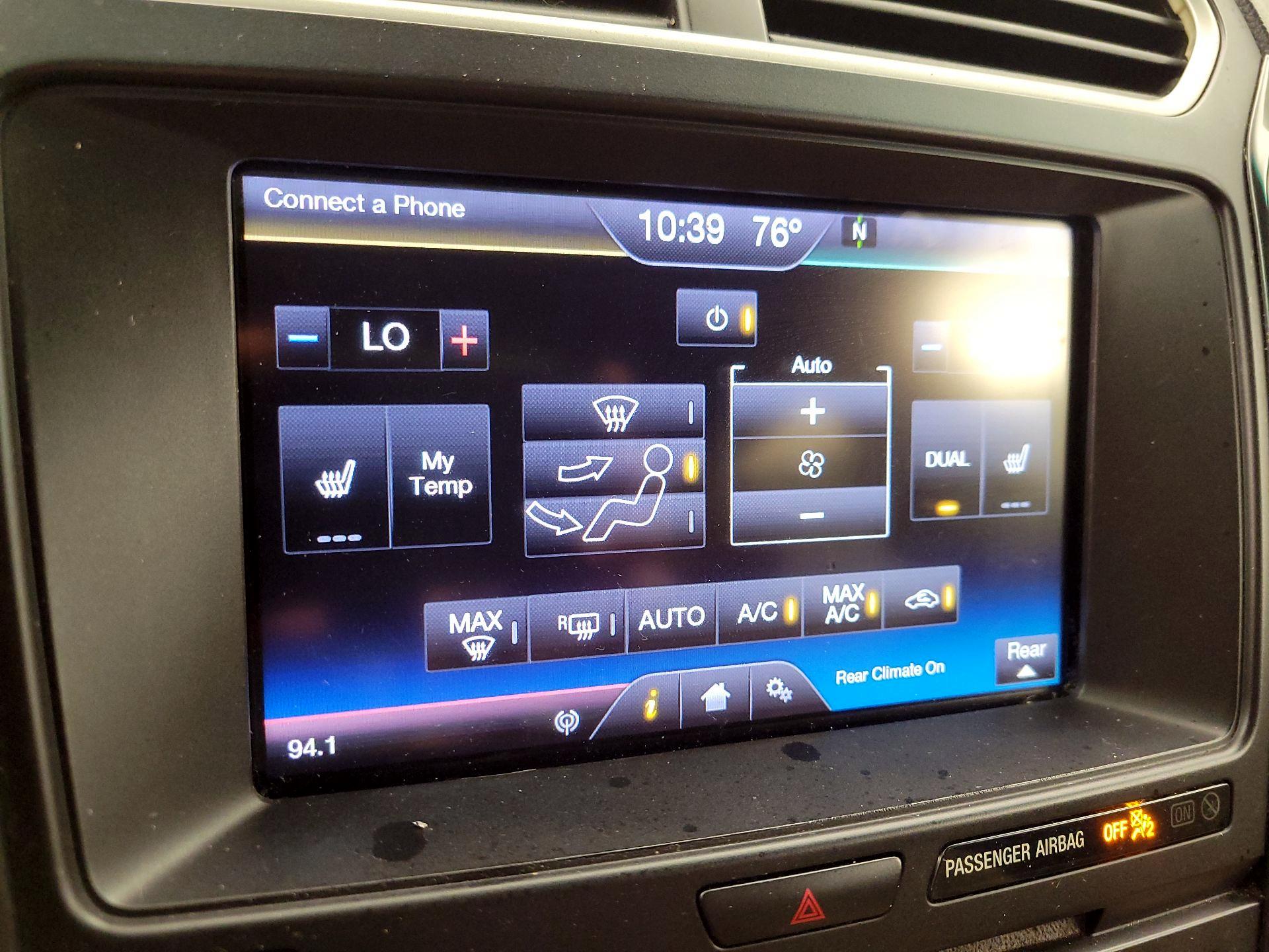 Thumbnail: 2016 Ford Explorer - 17