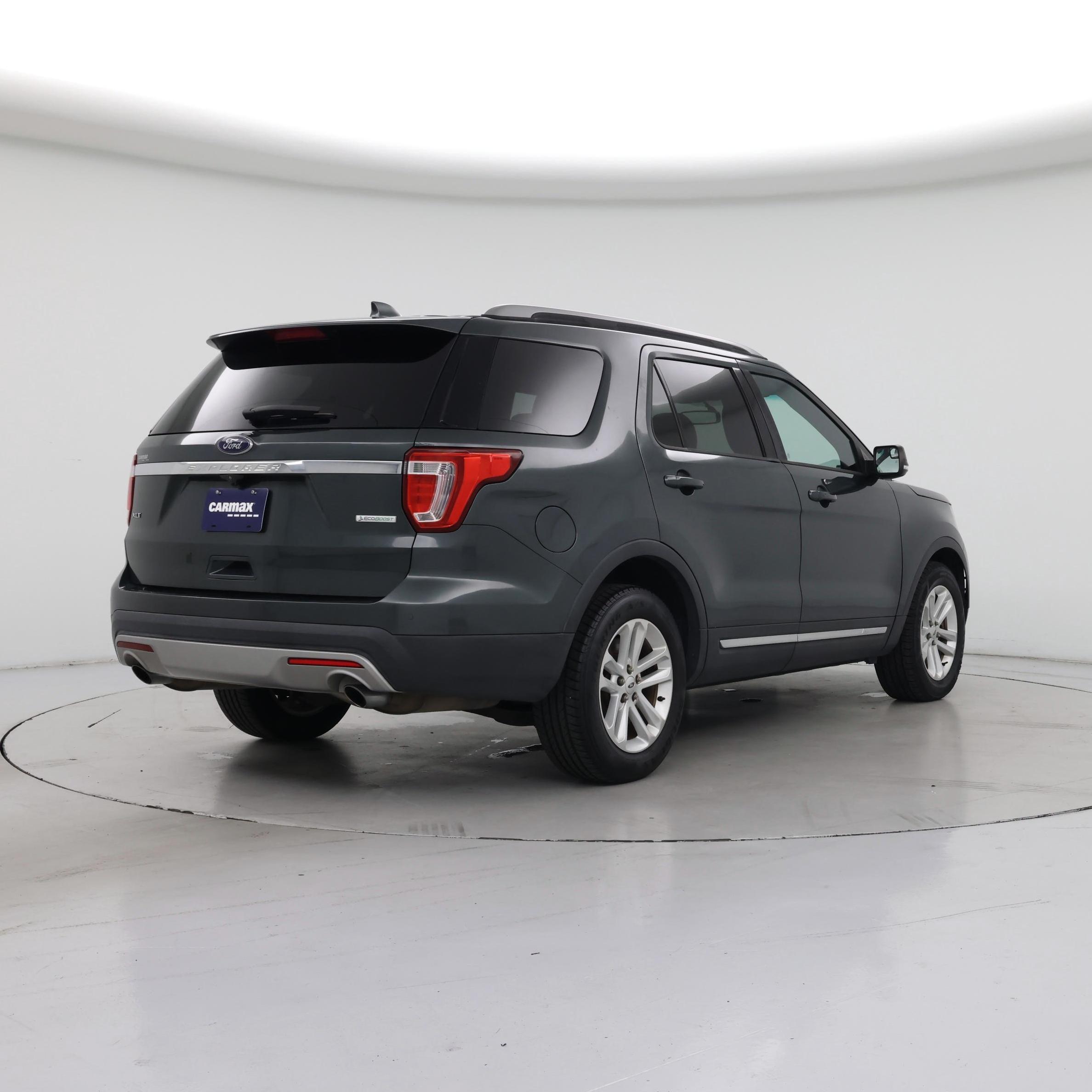 Thumbnail: 2016 Ford Explorer - 8