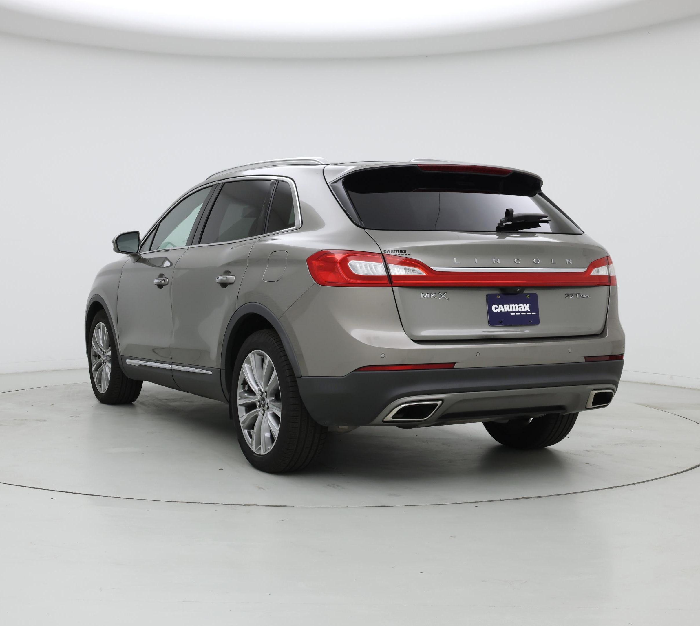 Thumbnail: 2017 Lincoln MKX - 2