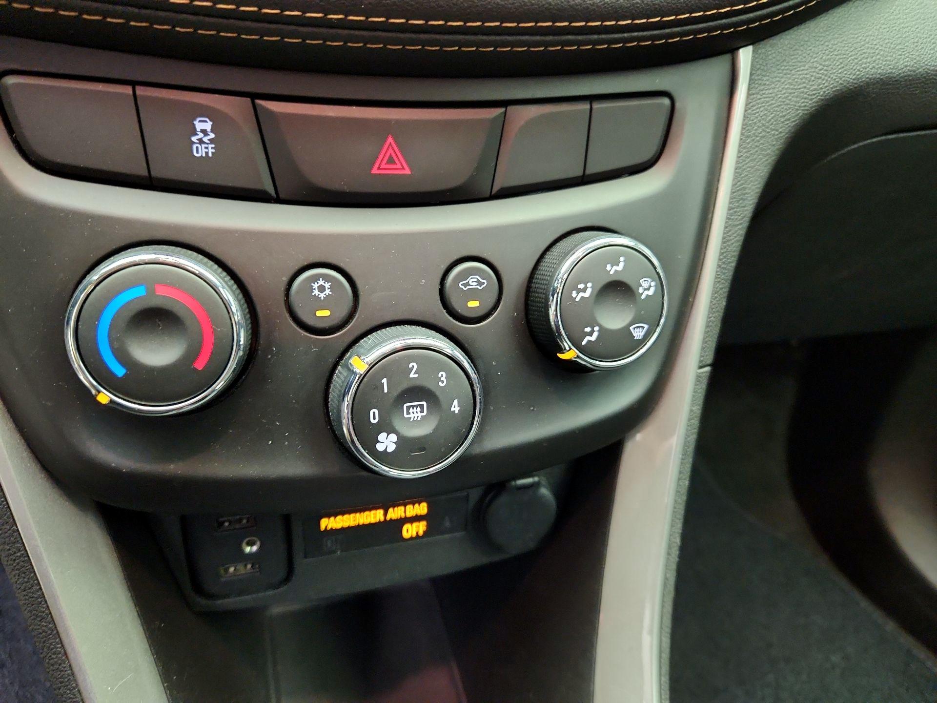 Thumbnail: 2020 Chevrolet Trax - 16