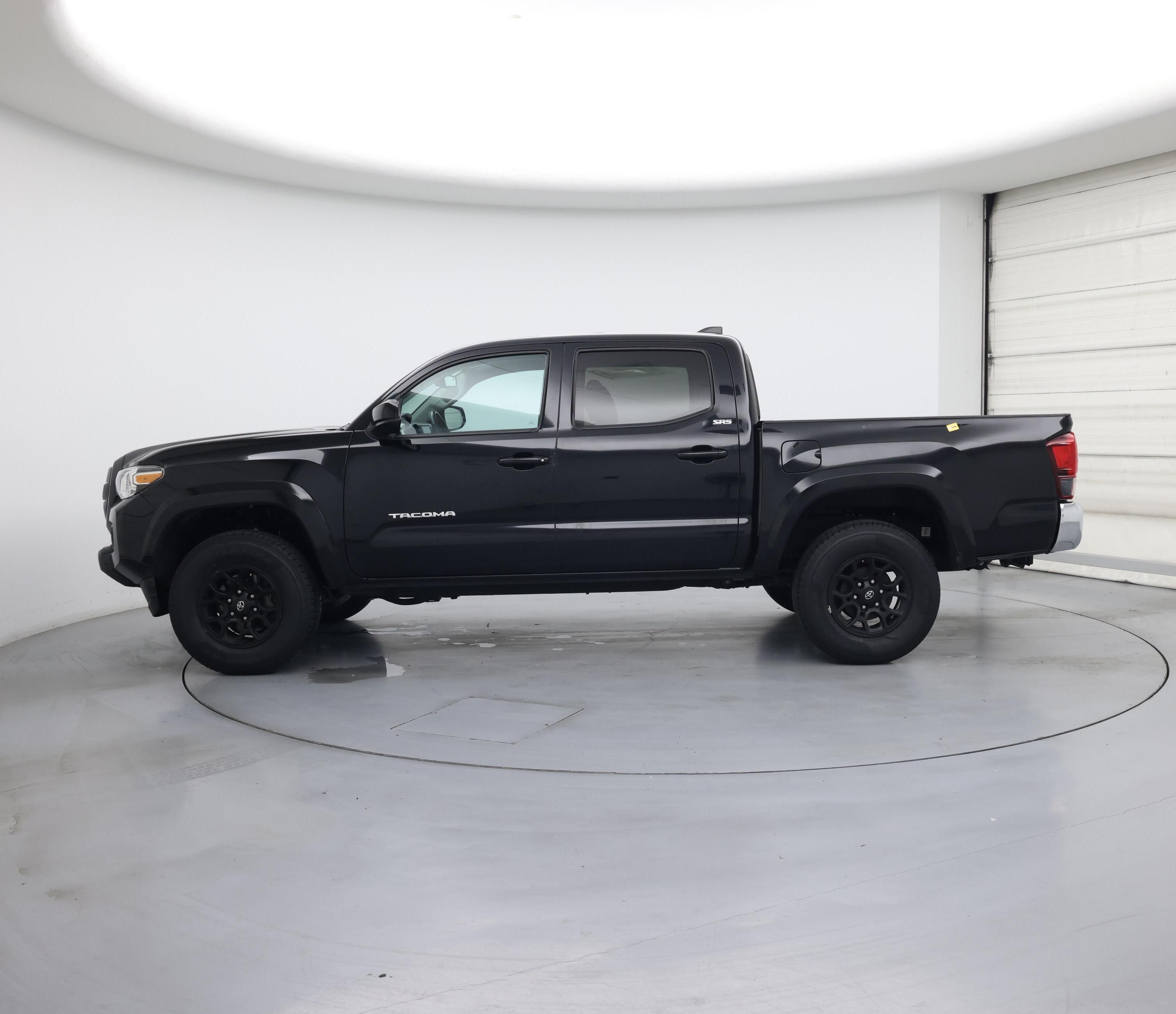 Thumbnail: 2022 Toyota Tacoma - 3