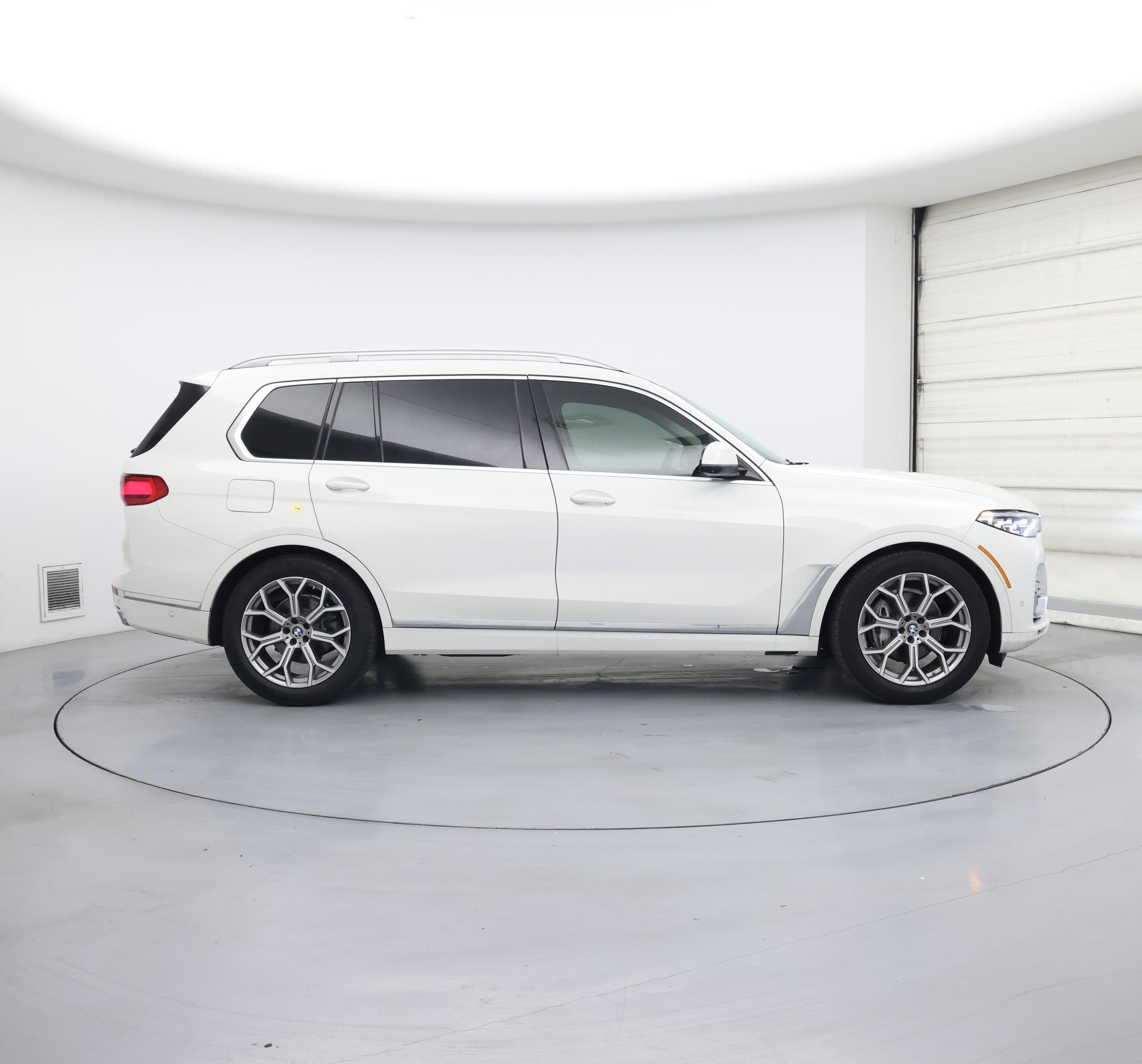 Thumbnail: 2020 BMW X7 - 7