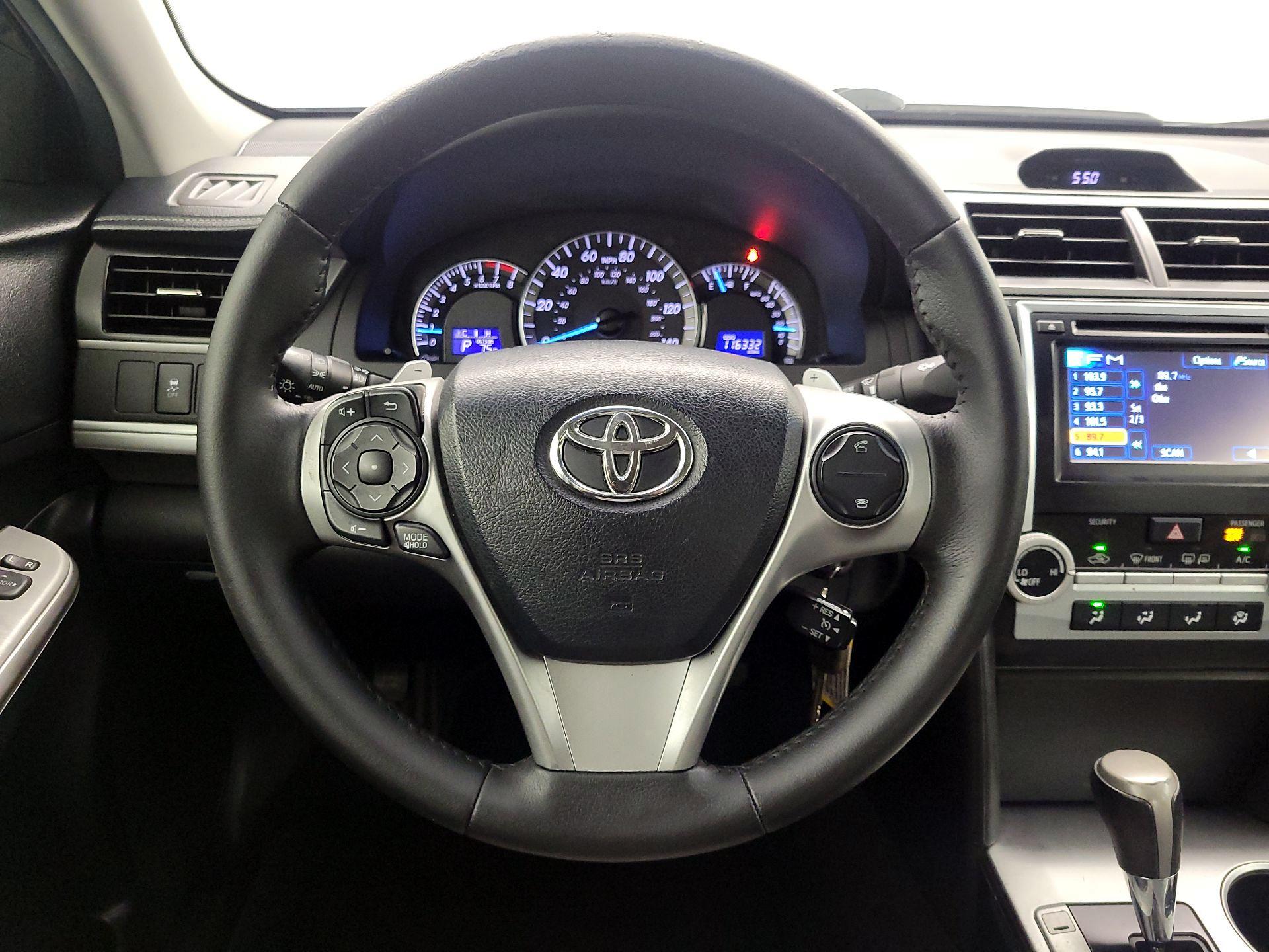 Thumbnail: 2013 Toyota Camry - 10