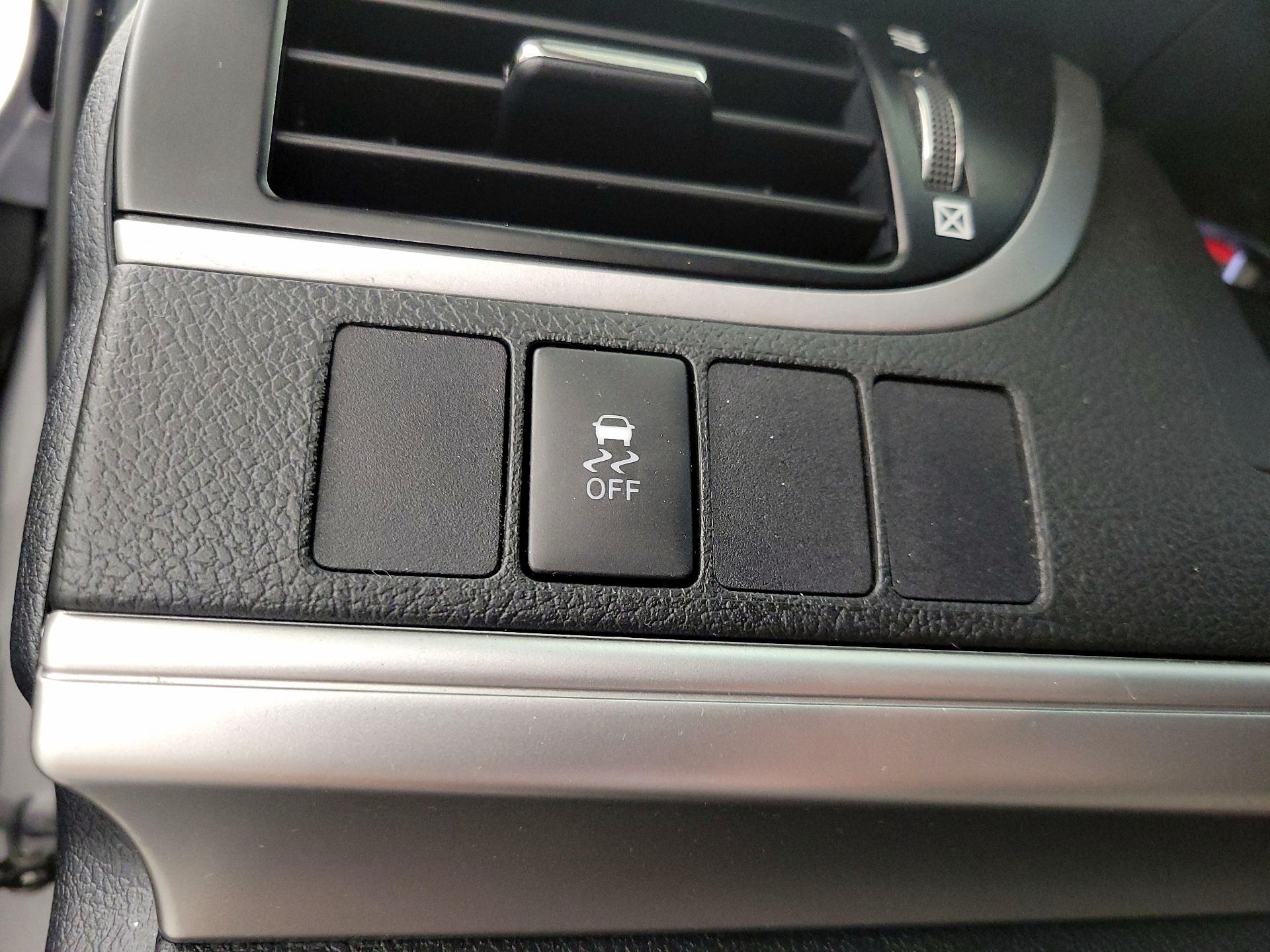 Thumbnail: 2013 Toyota Camry - 13