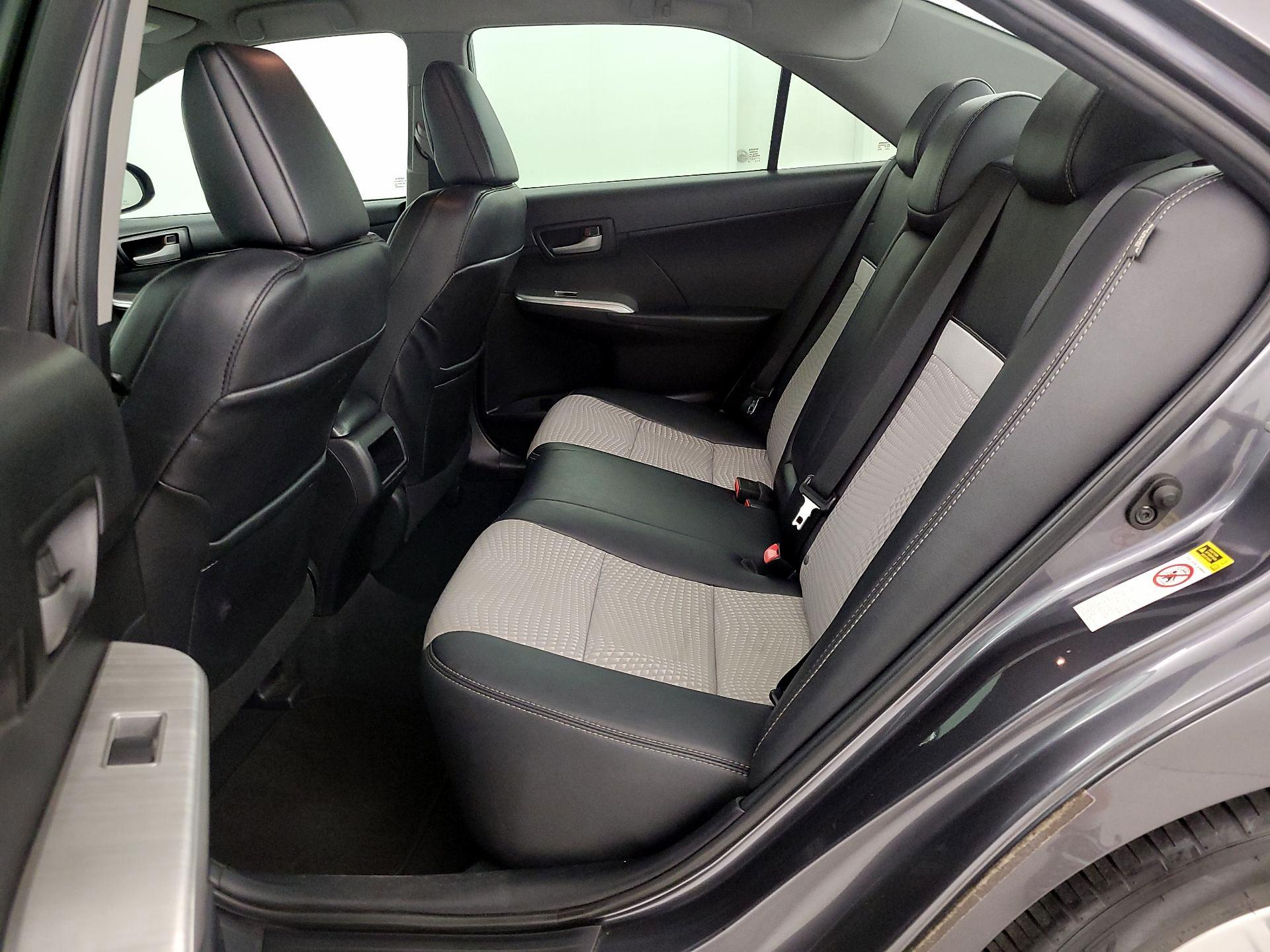 Thumbnail: 2013 Toyota Camry - 18