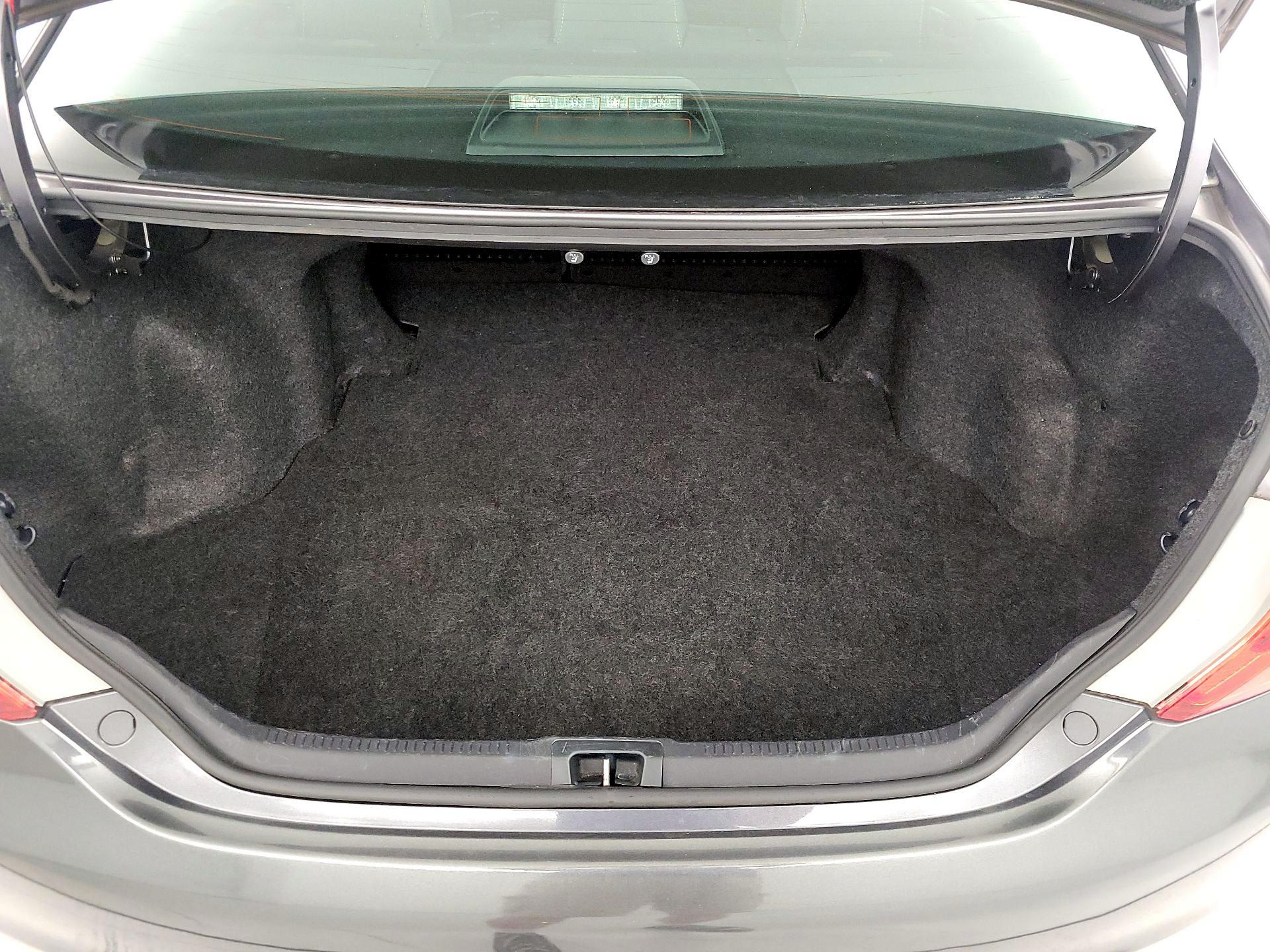 Thumbnail: 2013 Toyota Camry - 19