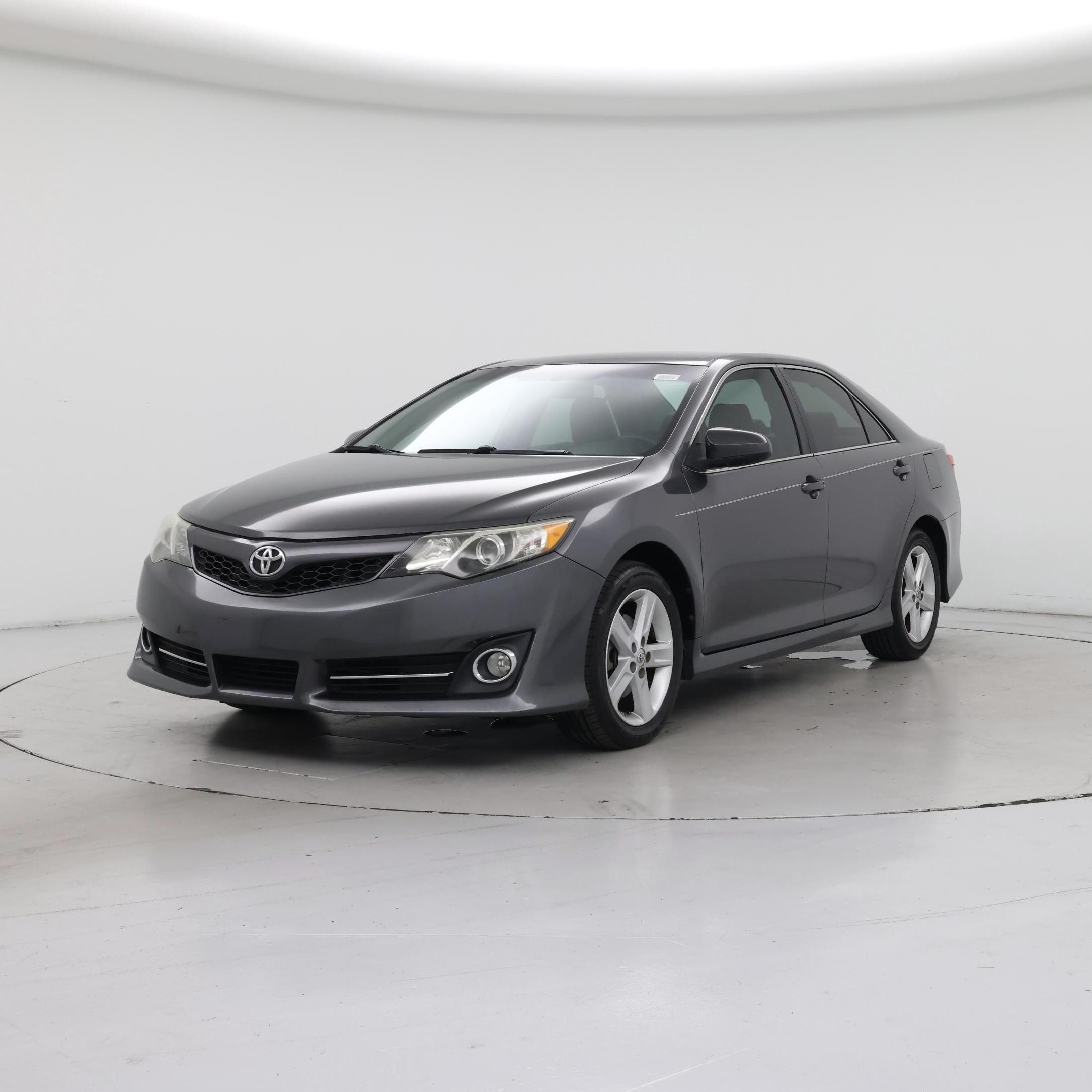 Thumbnail: 2013 Toyota Camry - 4