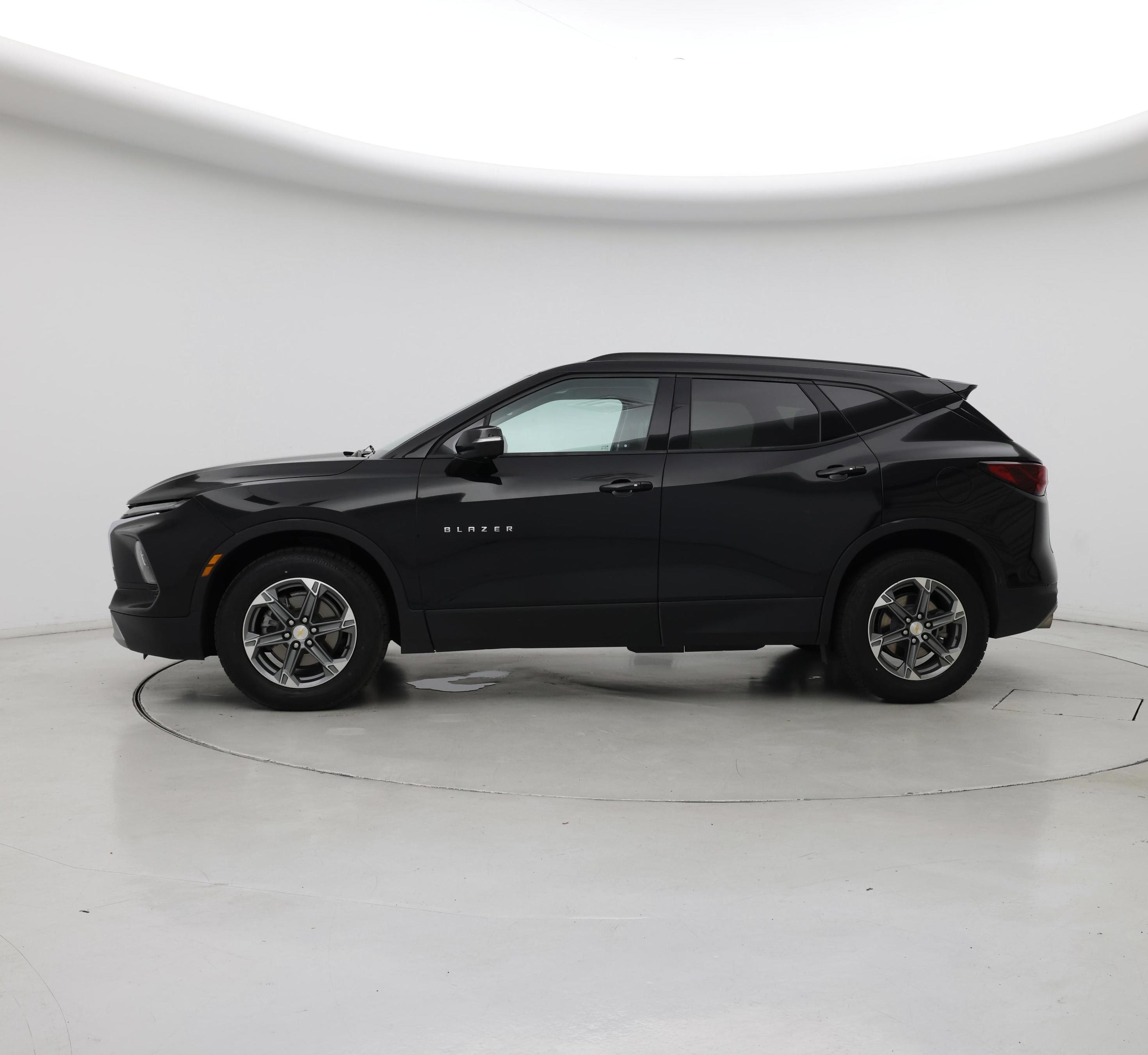 Thumbnail: 2023 Chevrolet Blazer - 3