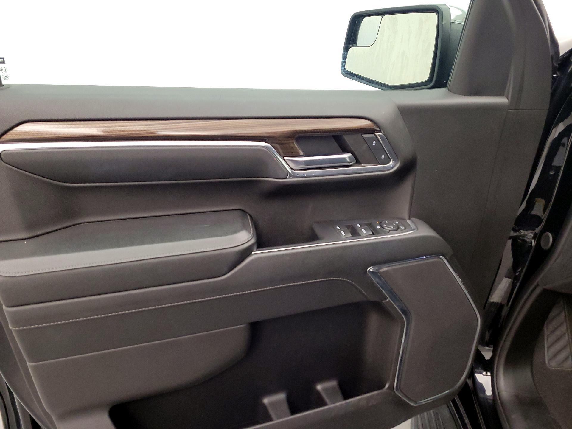 Thumbnail: 2024 Chevrolet Silverado 1500 - 12