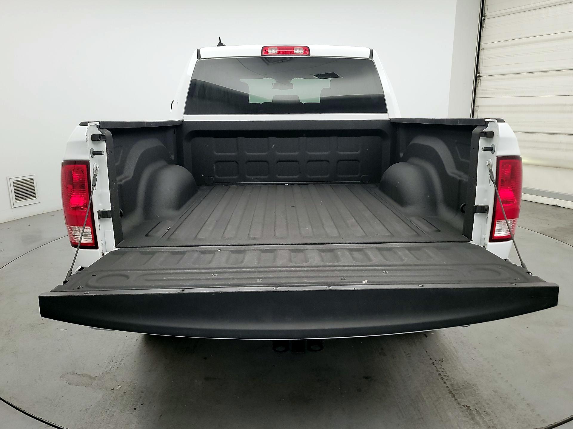 Thumbnail: 2023 RAM 1500 Classic - 17